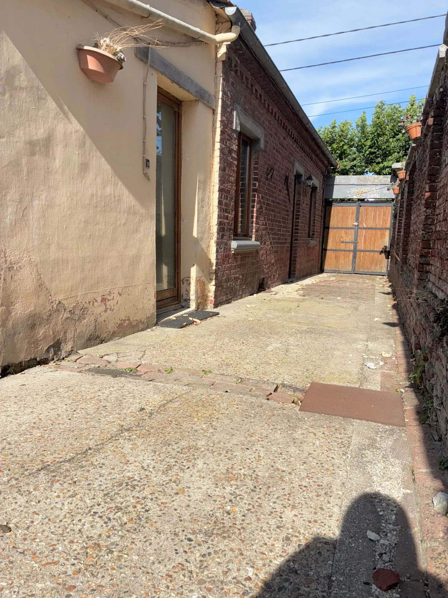 Maison à vendre à Ferfay - 95 m², 2 chambres, cour fermée, prix intéressant 