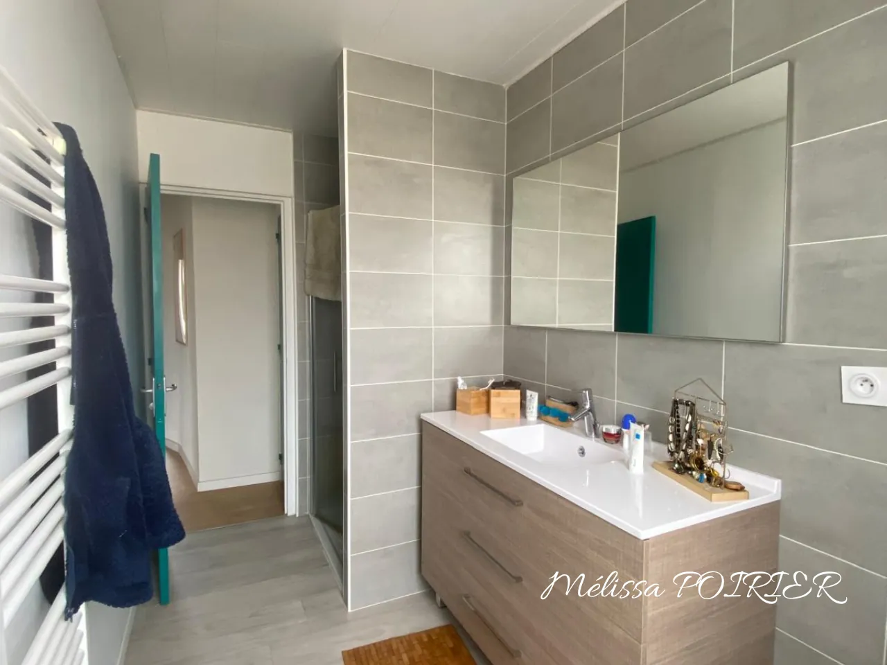 Maison de Bourg Rénovée à Tiffauge - 70m2 avec Garage et Jardin 