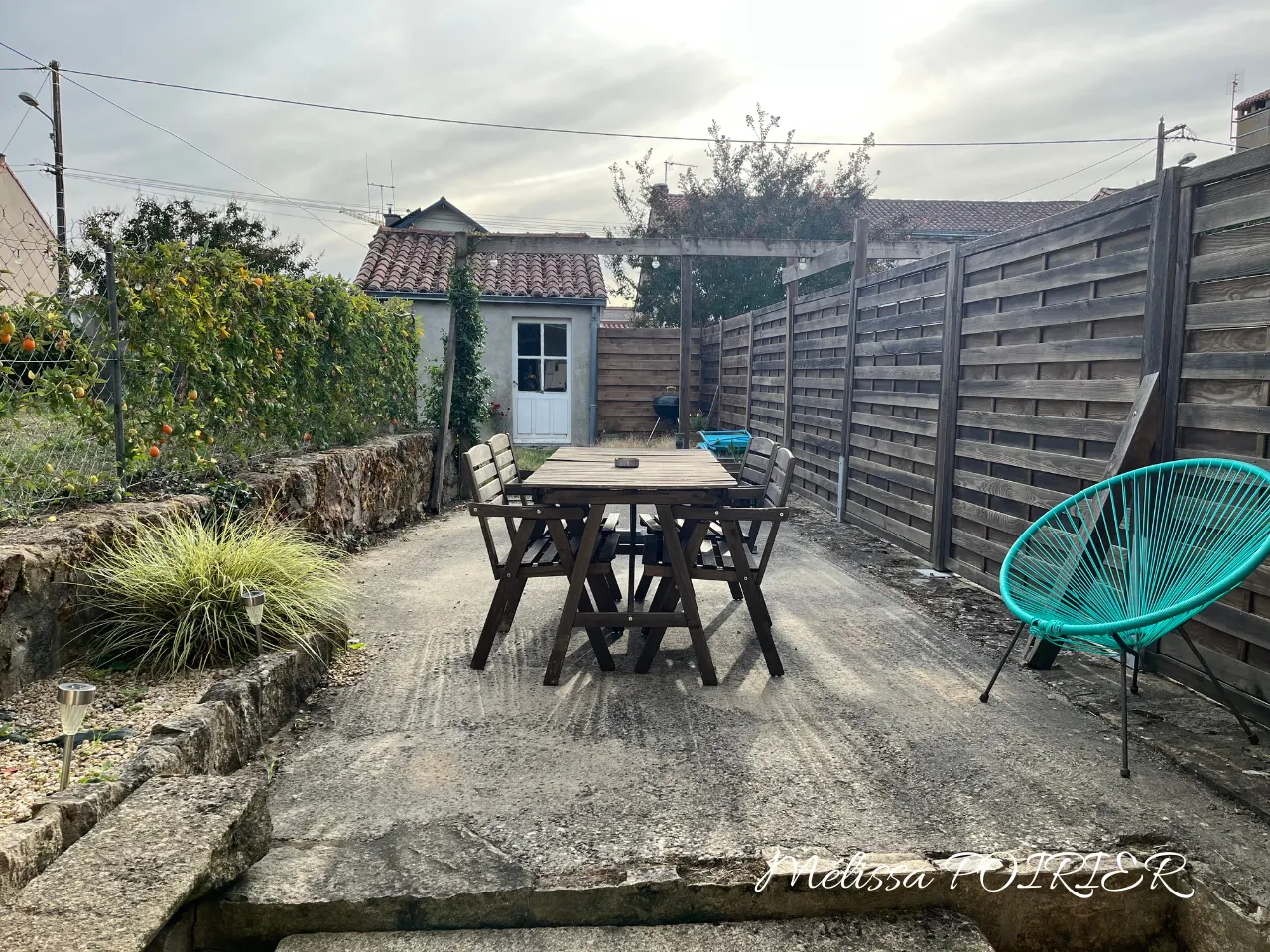 Maison de Bourg Rénovée à Tiffauge - 70m2 avec Garage et Jardin 