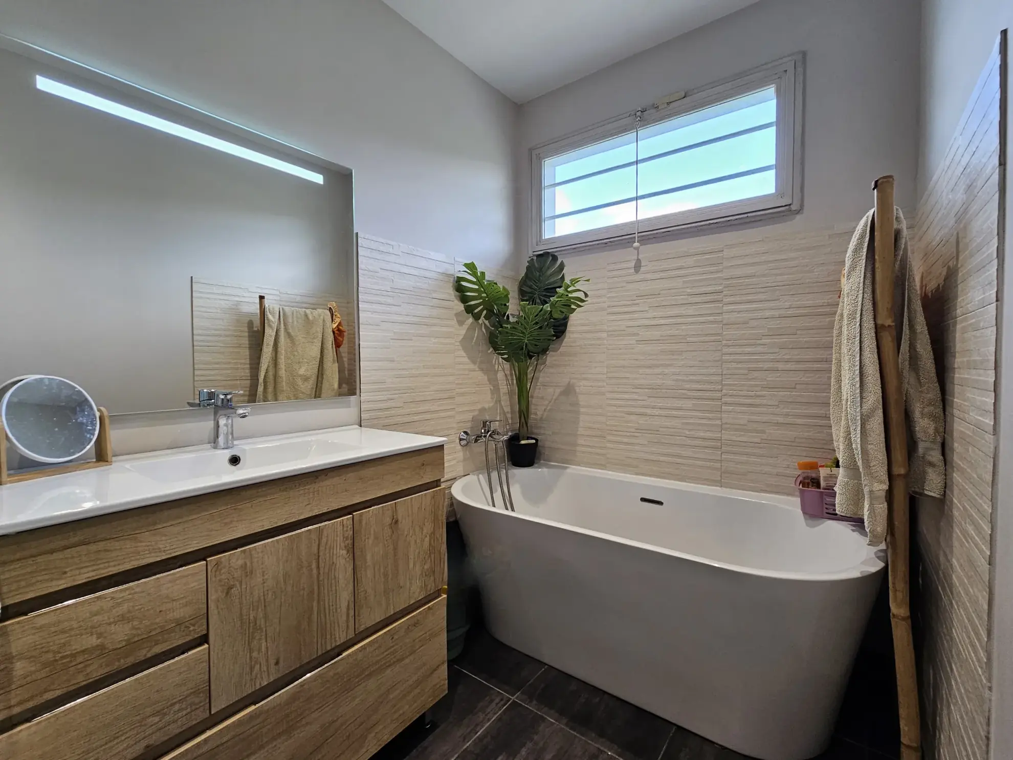 Maison rénovée avec jardin et annexe à Saignon - Luberon 