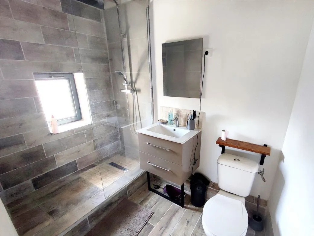 Maison de village avec 2 chambres et terrasse à Molieres-sur-Cèze 