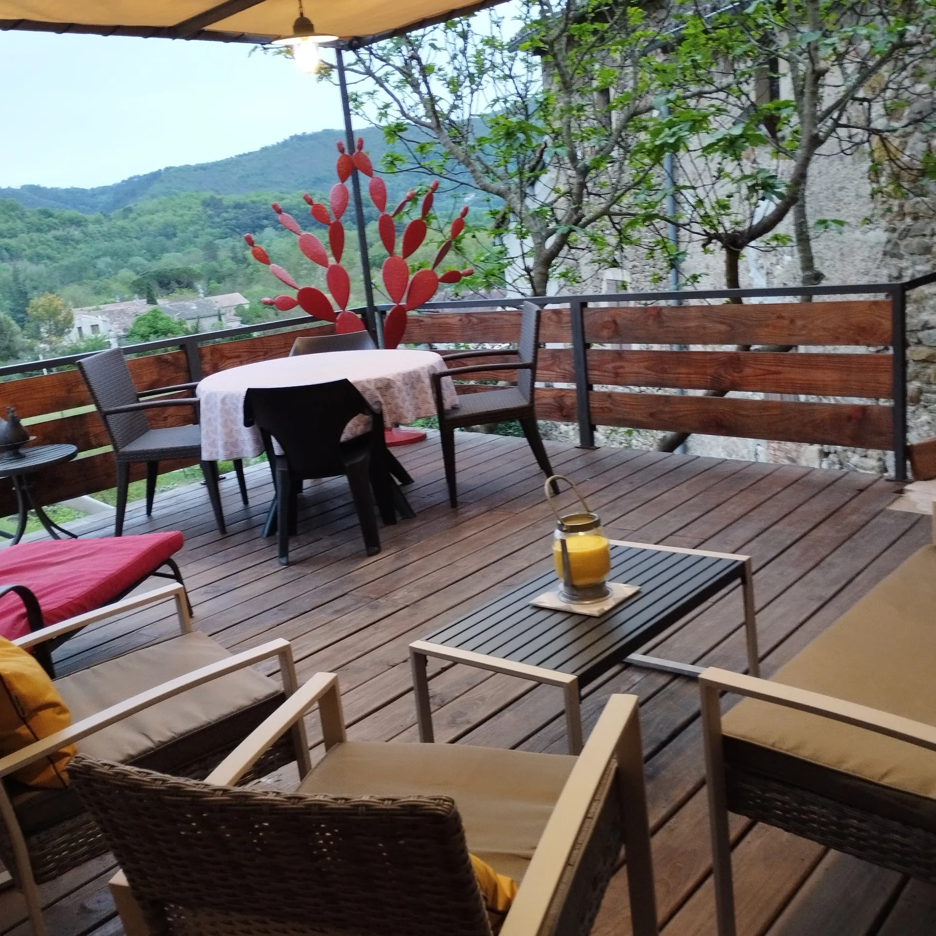 Maison de village avec 2 chambres et terrasse à Molieres-sur-Cèze 