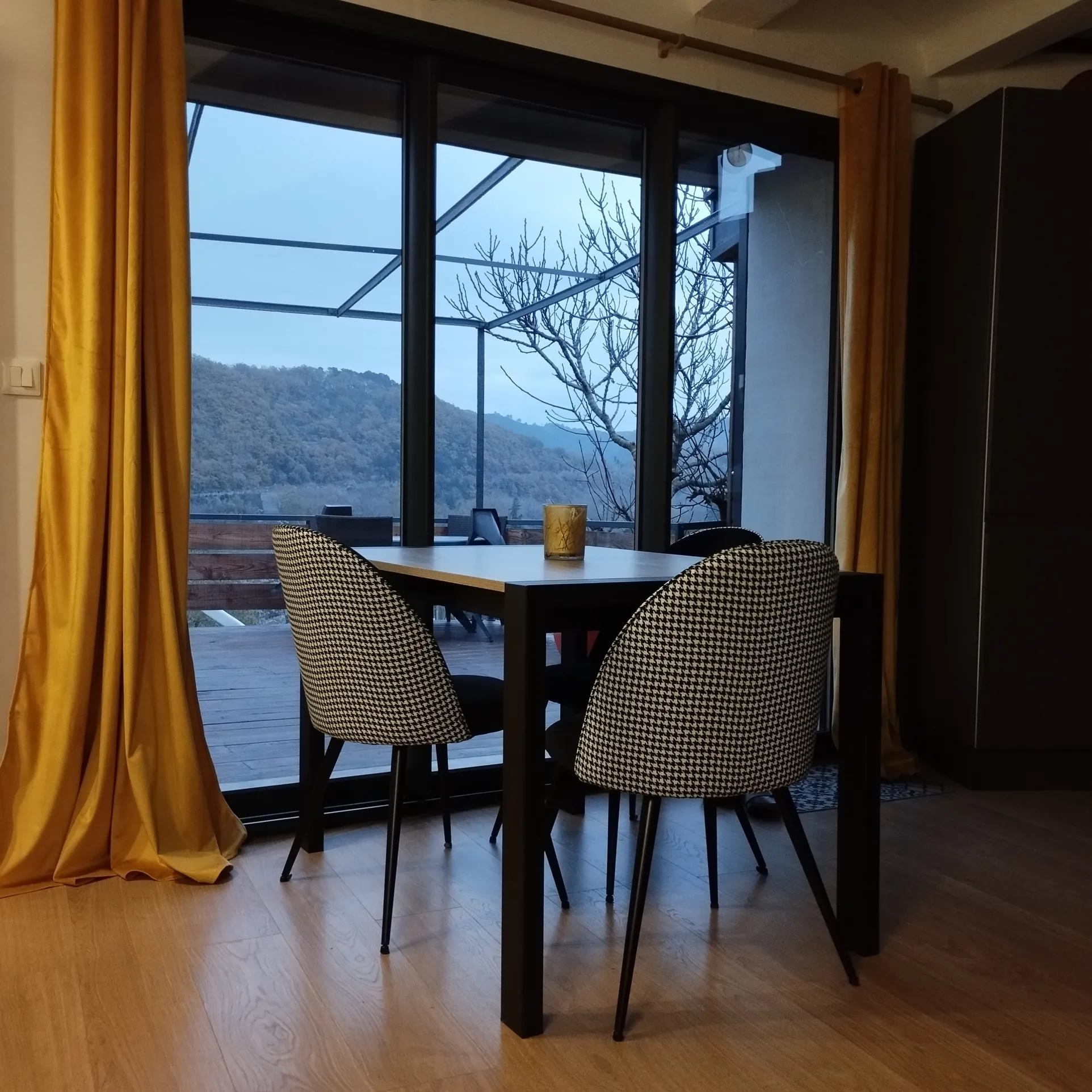 Maison de village avec 2 chambres et terrasse à Molieres-sur-Cèze 