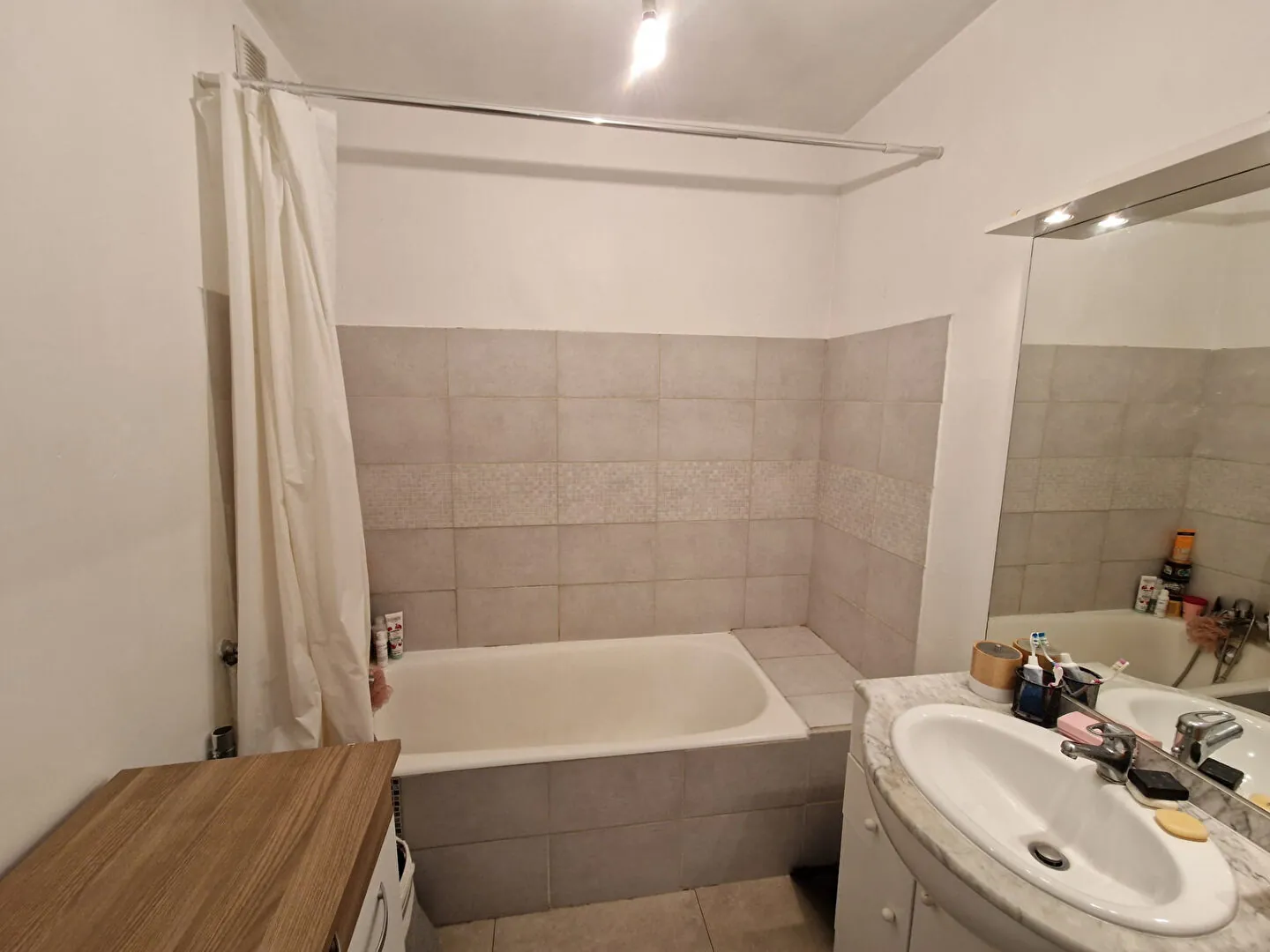 Bel appartement 3 pièces avec balcon, cave à Gardanne 