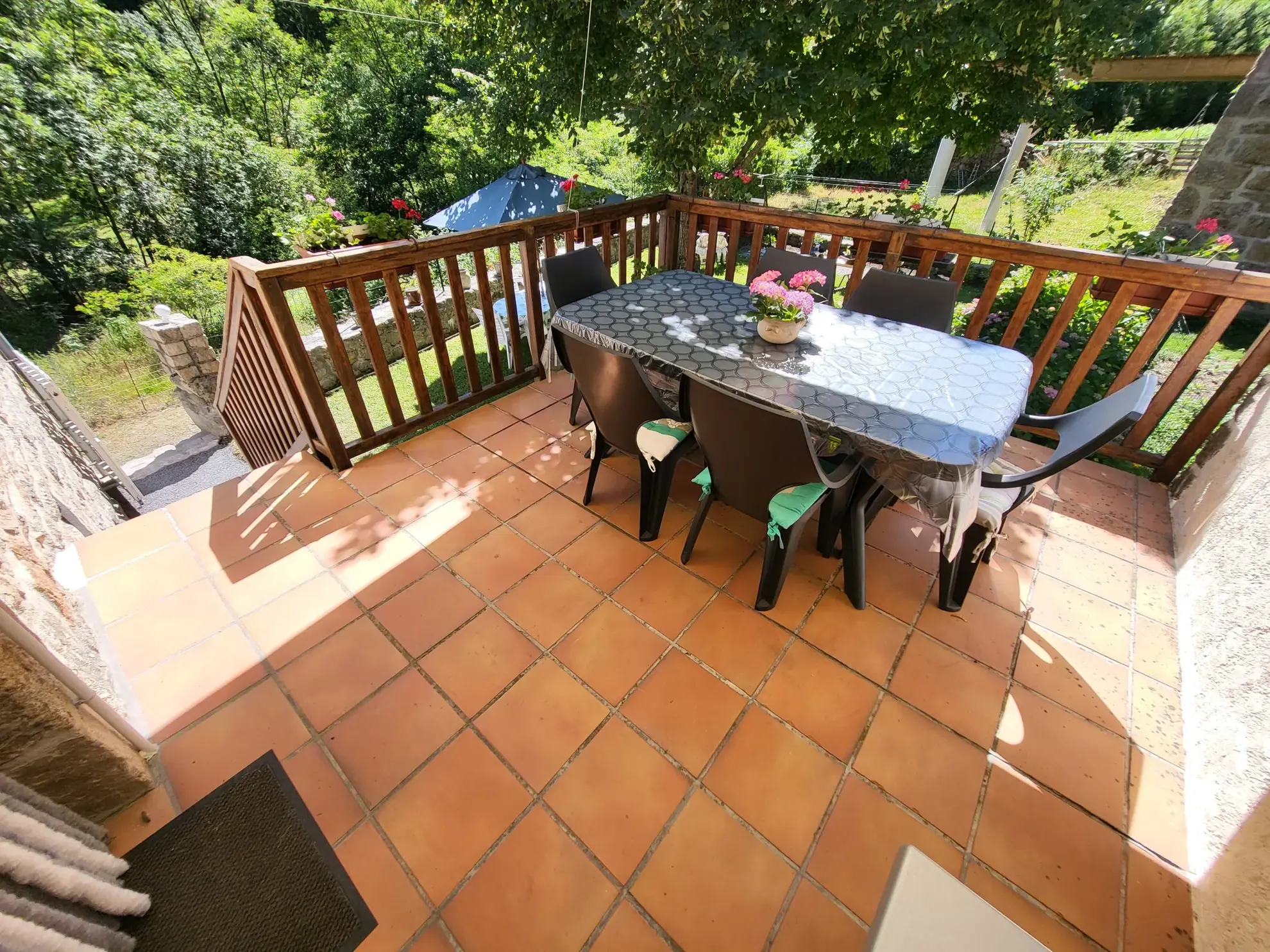 Belle maison en pierre à Dornas avec terrasse et vue montagne - Ardèche 07 
