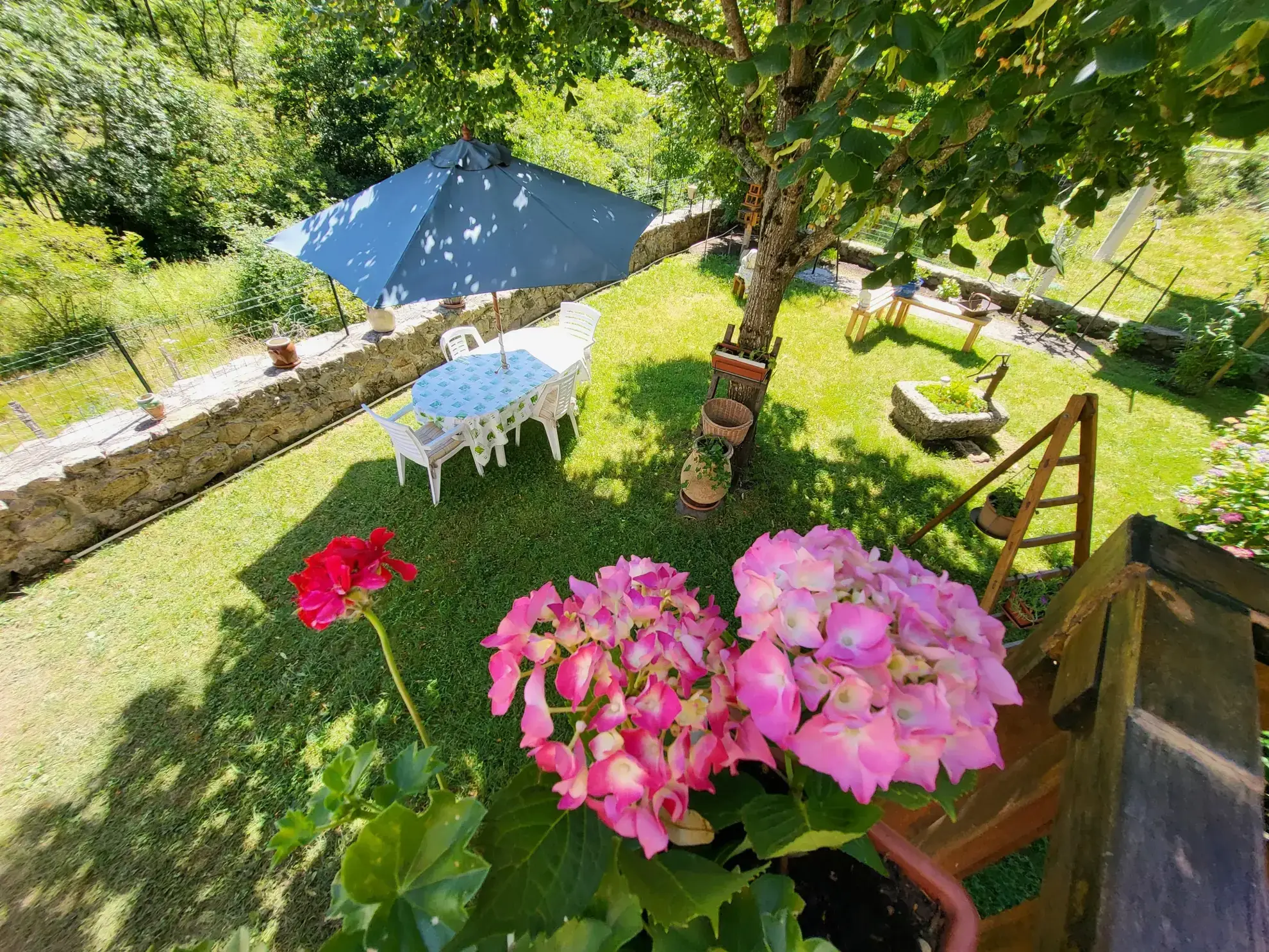 Belle maison en pierre à Dornas avec terrasse et vue montagne - Ardèche 07 