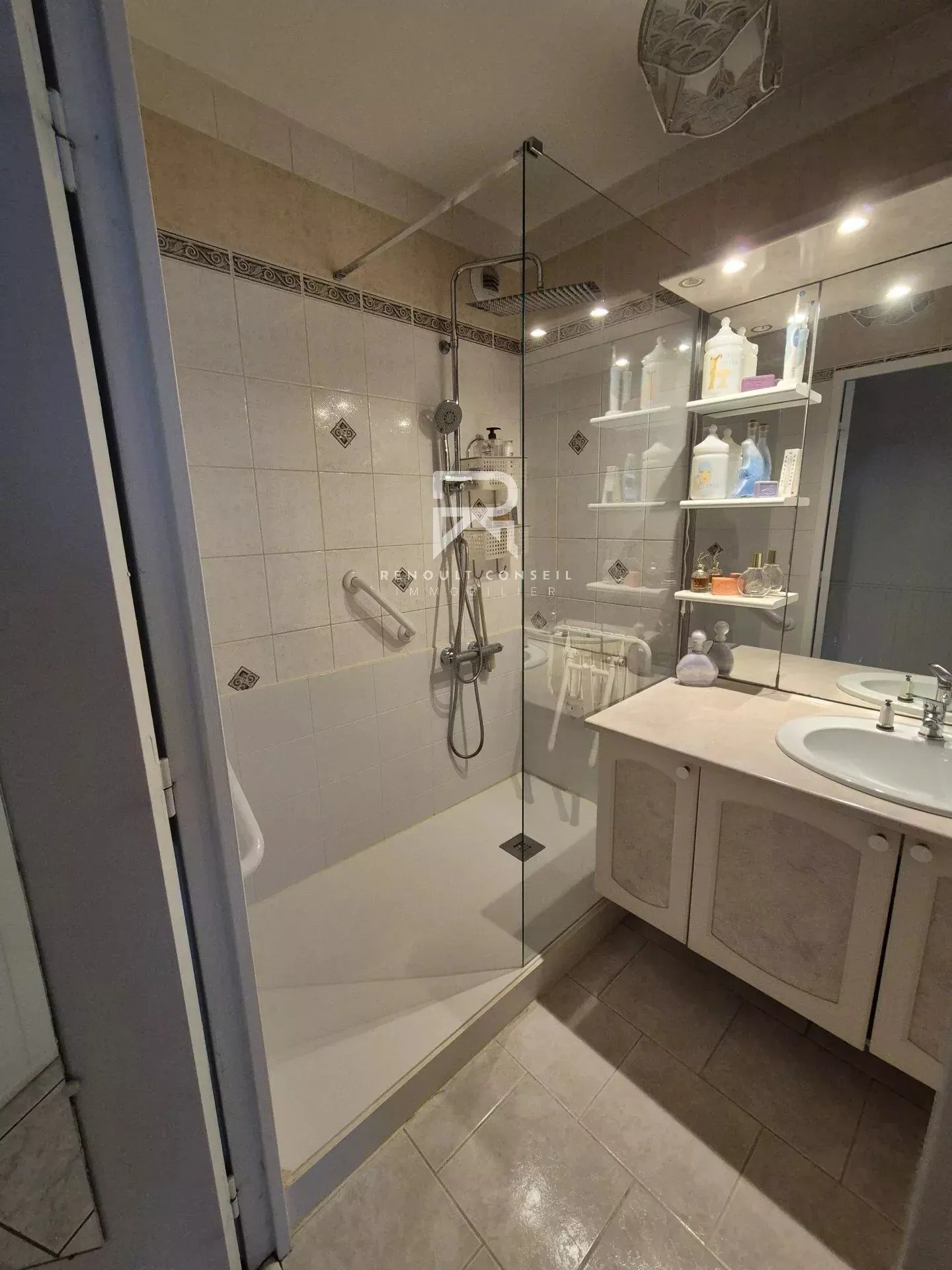 Appartement 2 chambres en rez-de-chaussée à Sotteville-lès-Rouen avec vue dégagée 