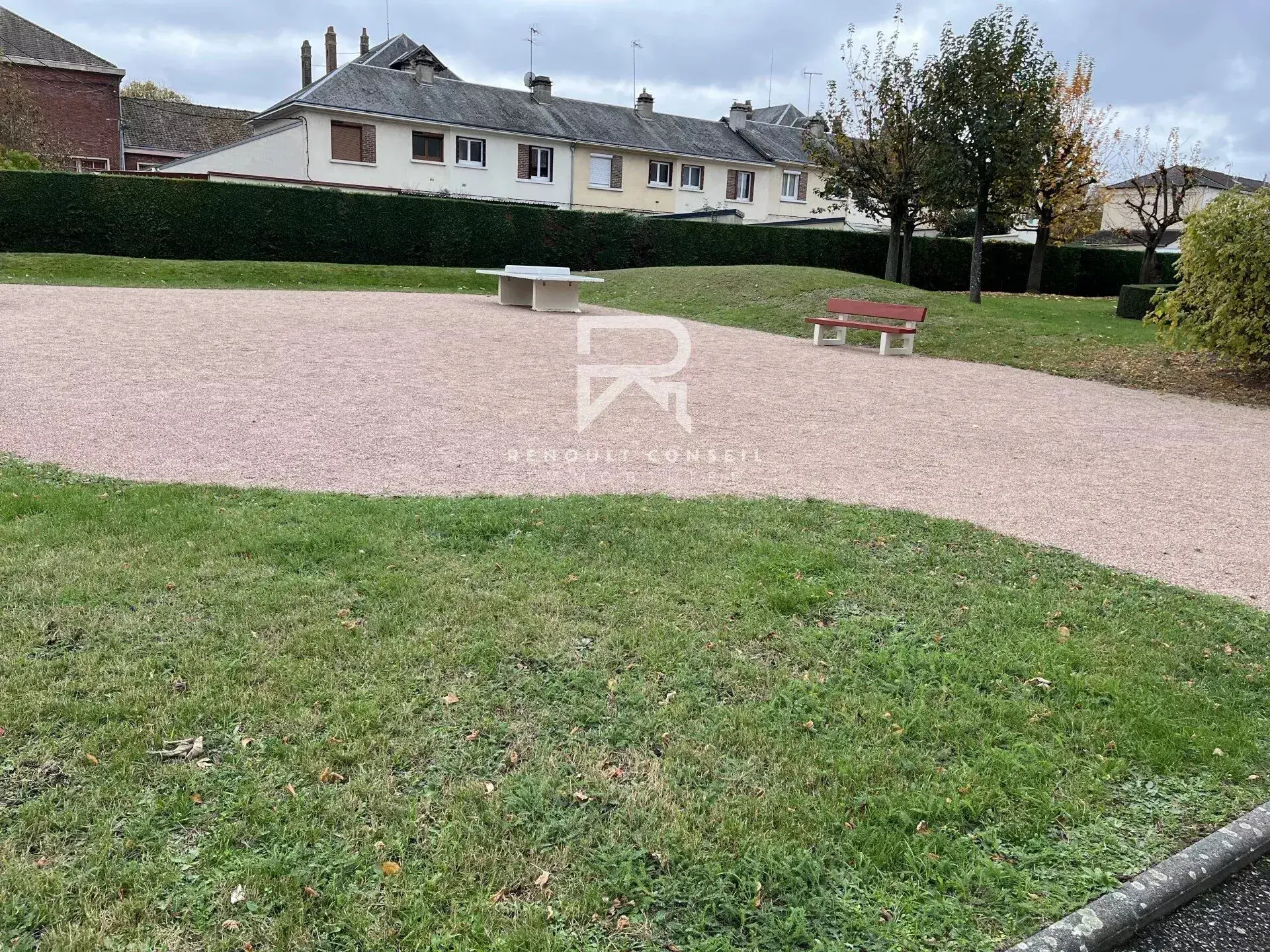Appartement 2 chambres en rez-de-chaussée à Sotteville-lès-Rouen avec vue dégagée 