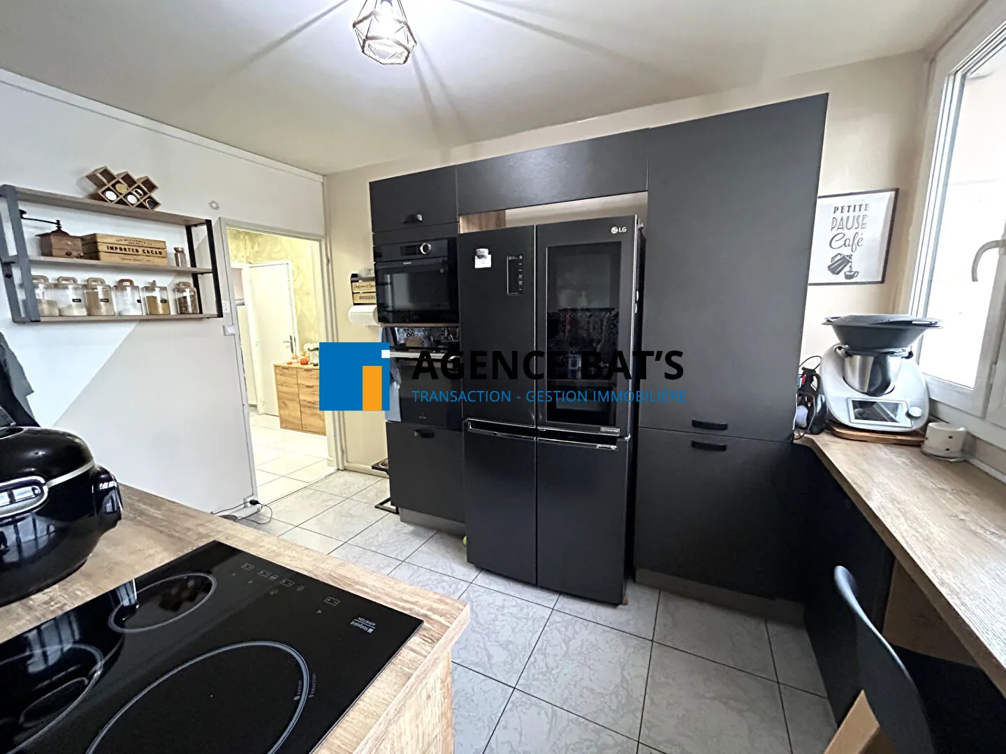 Appartement T2 rénové de 63 m² à Saint-Etienne, secteur Bergson 