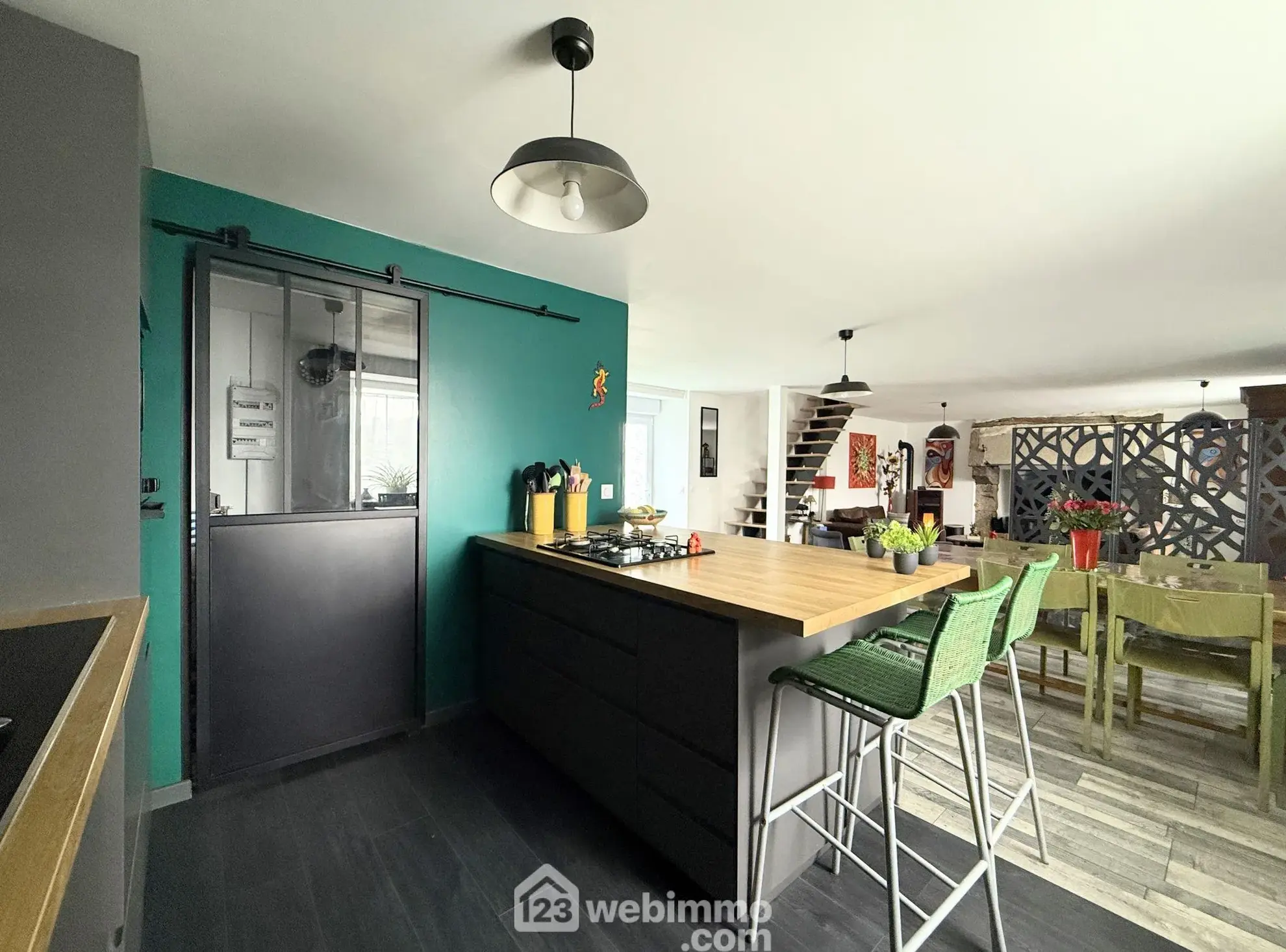 Maison rénovée de 124 m² à Plouégat-Moysan proche plages 