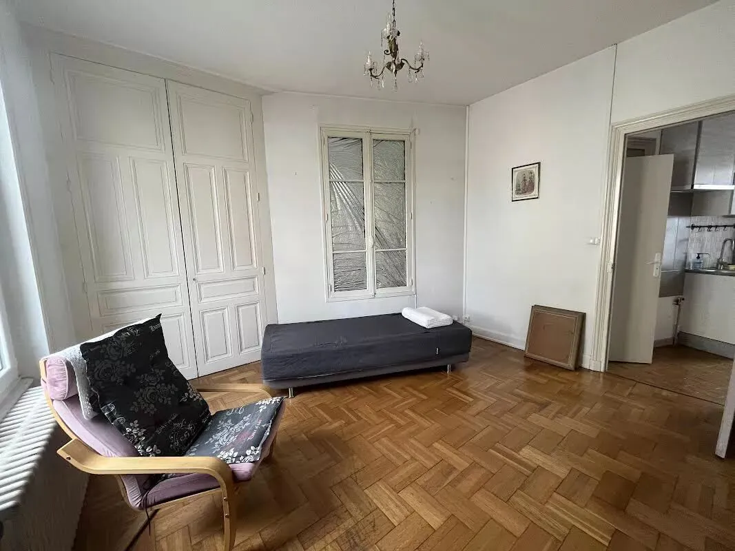 Charmante maison de ville à Roanne avec garage et terrasse - 90 m² 