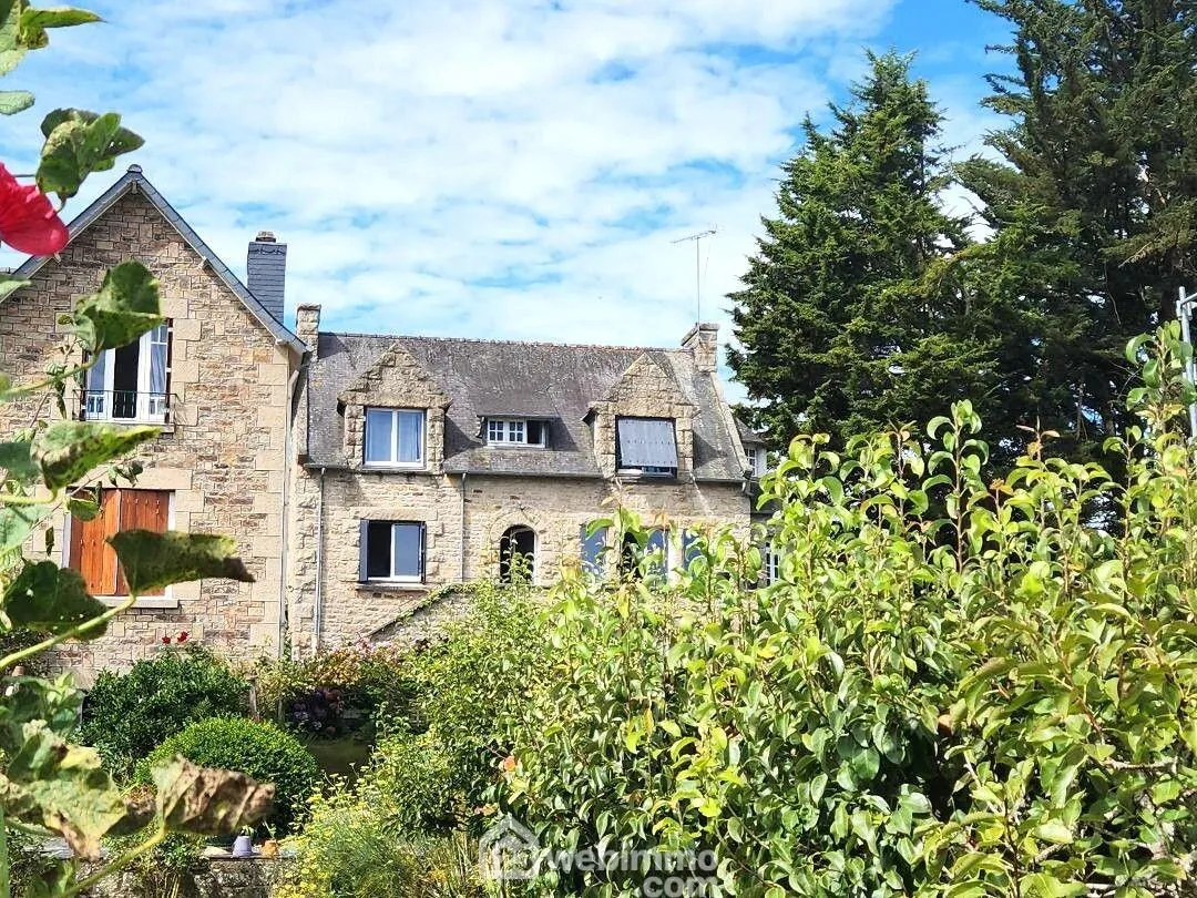 Maison à vendre de 108m² à Plouaret, proche gare et commerces