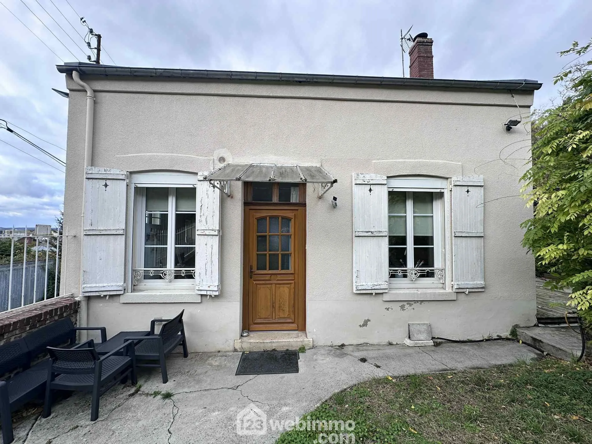 Maison de 100 m² avec terrain et parking à Laon – Opportunité rare 