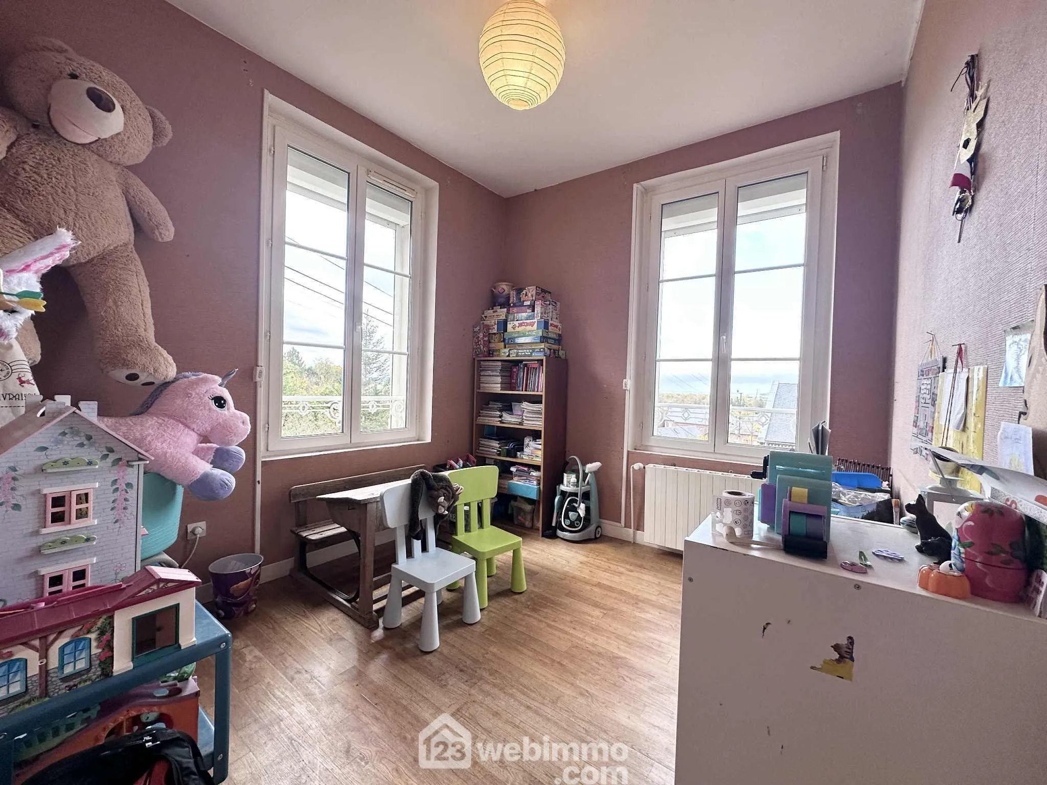 Maison de 100 m² avec terrain et parking à Laon – Opportunité rare 