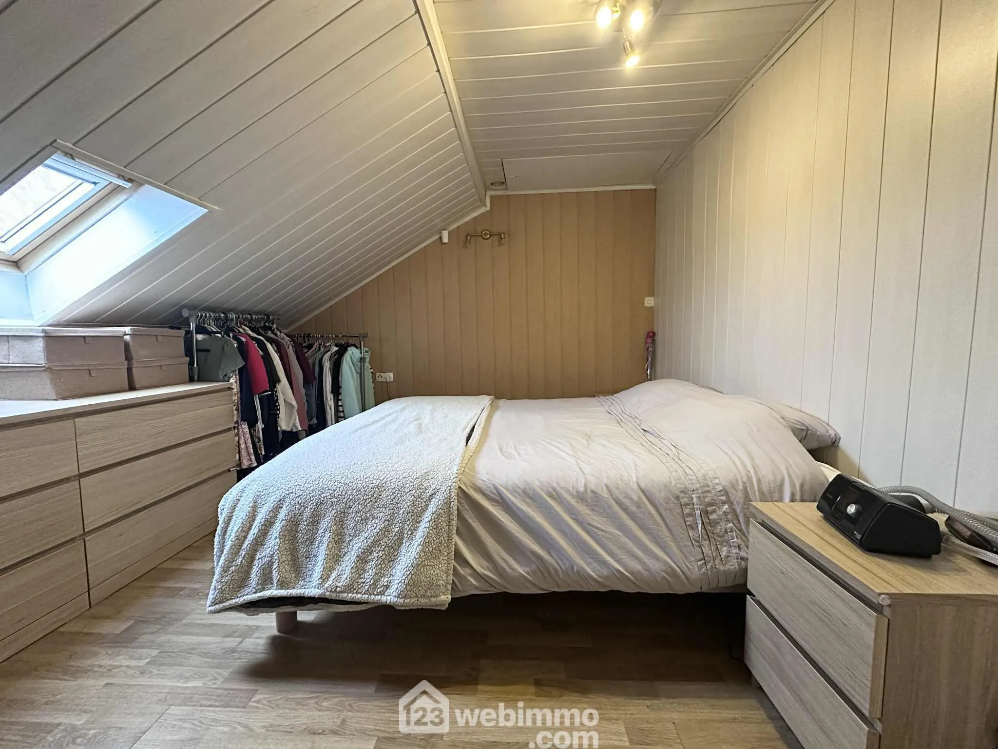 Maison de 100 m² avec terrain et parking à Laon – Opportunité rare 