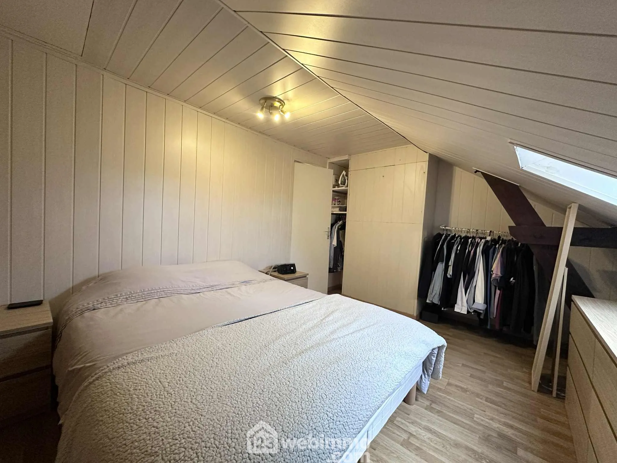 Maison de 100 m² avec terrain et parking à Laon – Opportunité rare 