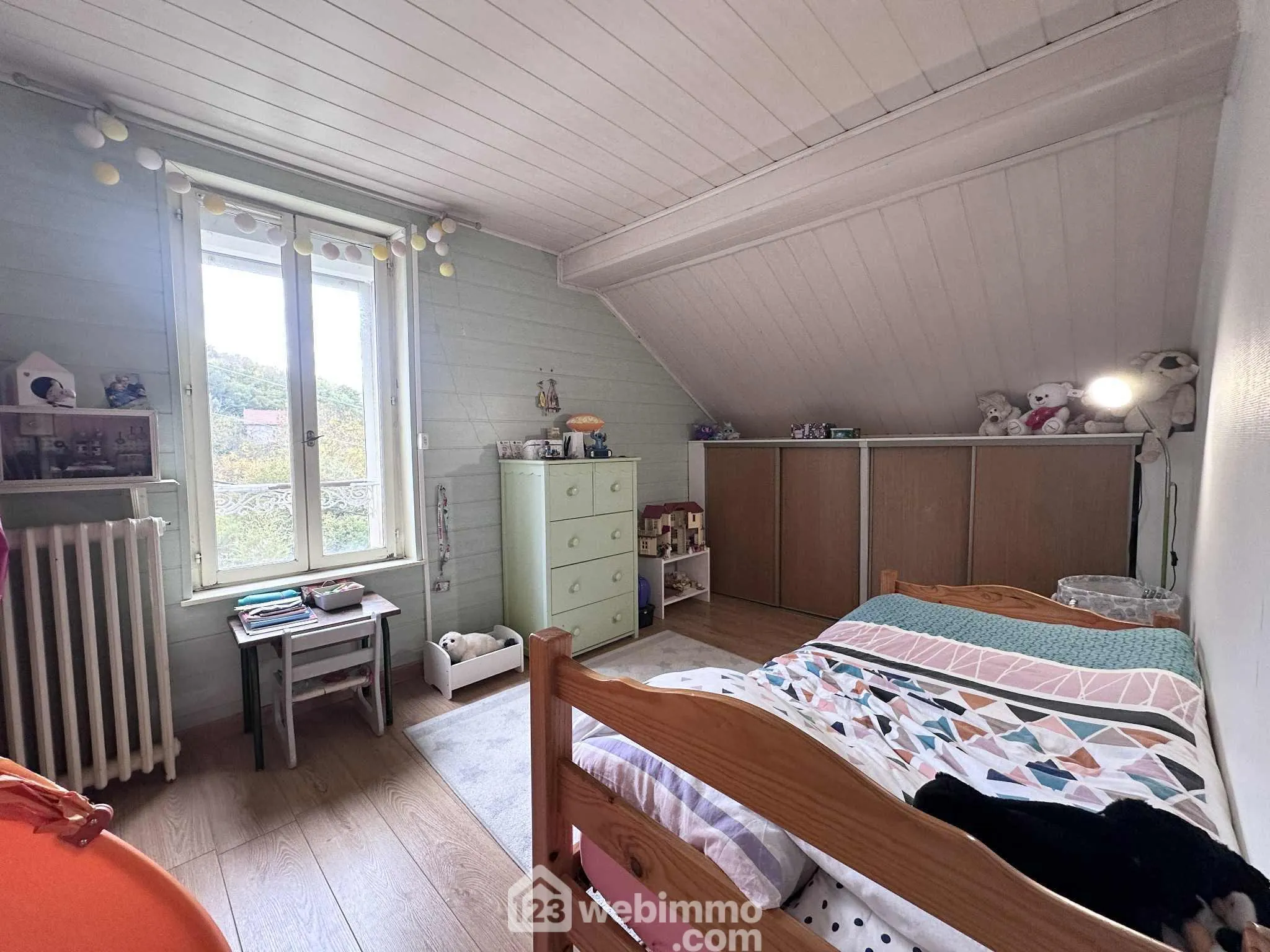 Maison de 100 m² avec terrain et parking à Laon – Opportunité rare 