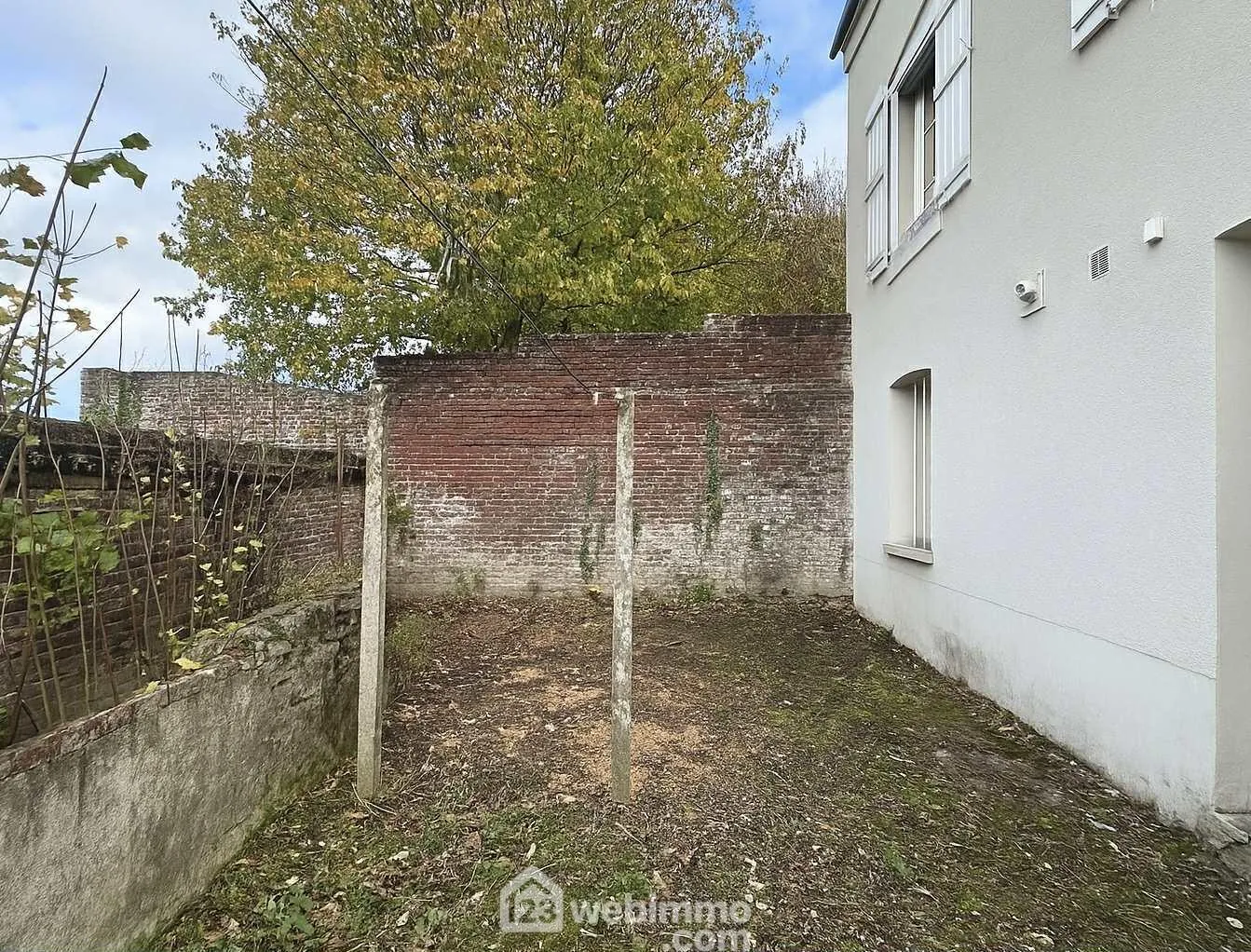 Maison de 100 m² avec terrain et parking à Laon – Opportunité rare 