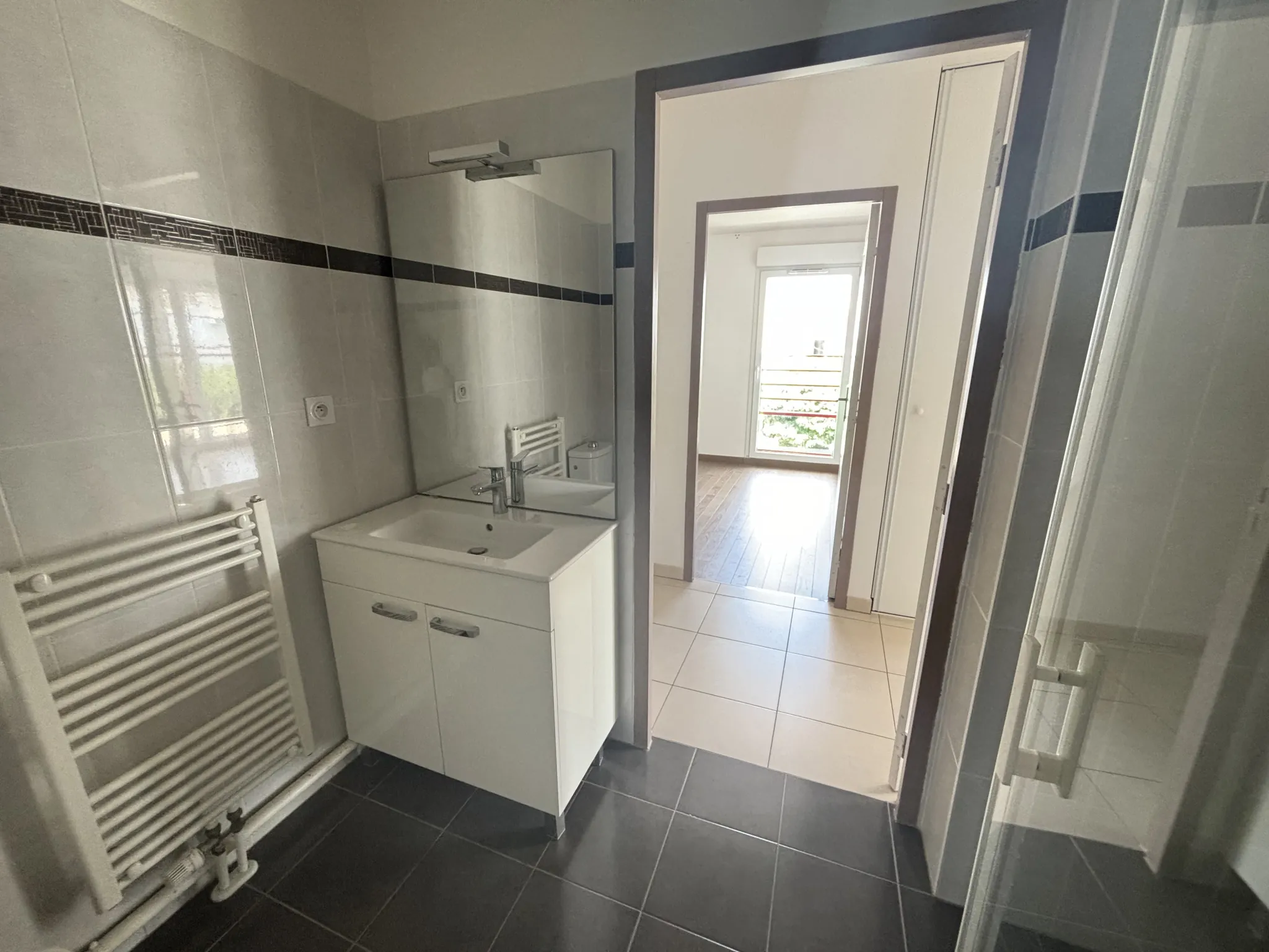 Appartement T2 de 39,95 m² à vendre à Meaux avec balcon et 2 parkings 