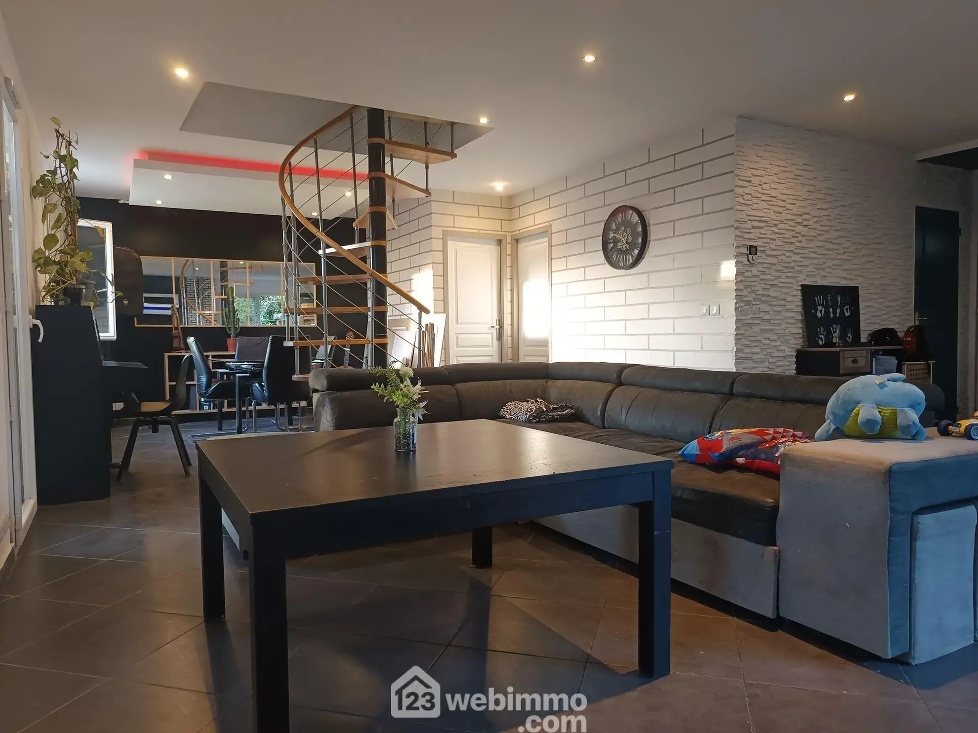 Maison récente de 100 m² avec 3 chambres à Lacajunte, proximité d'Arzacq Arraziguet 