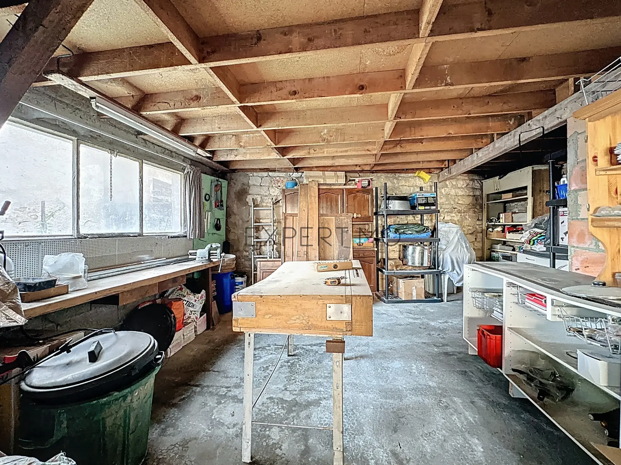 Grande maison à rénover avec fort potentiel à Laives (71240) 