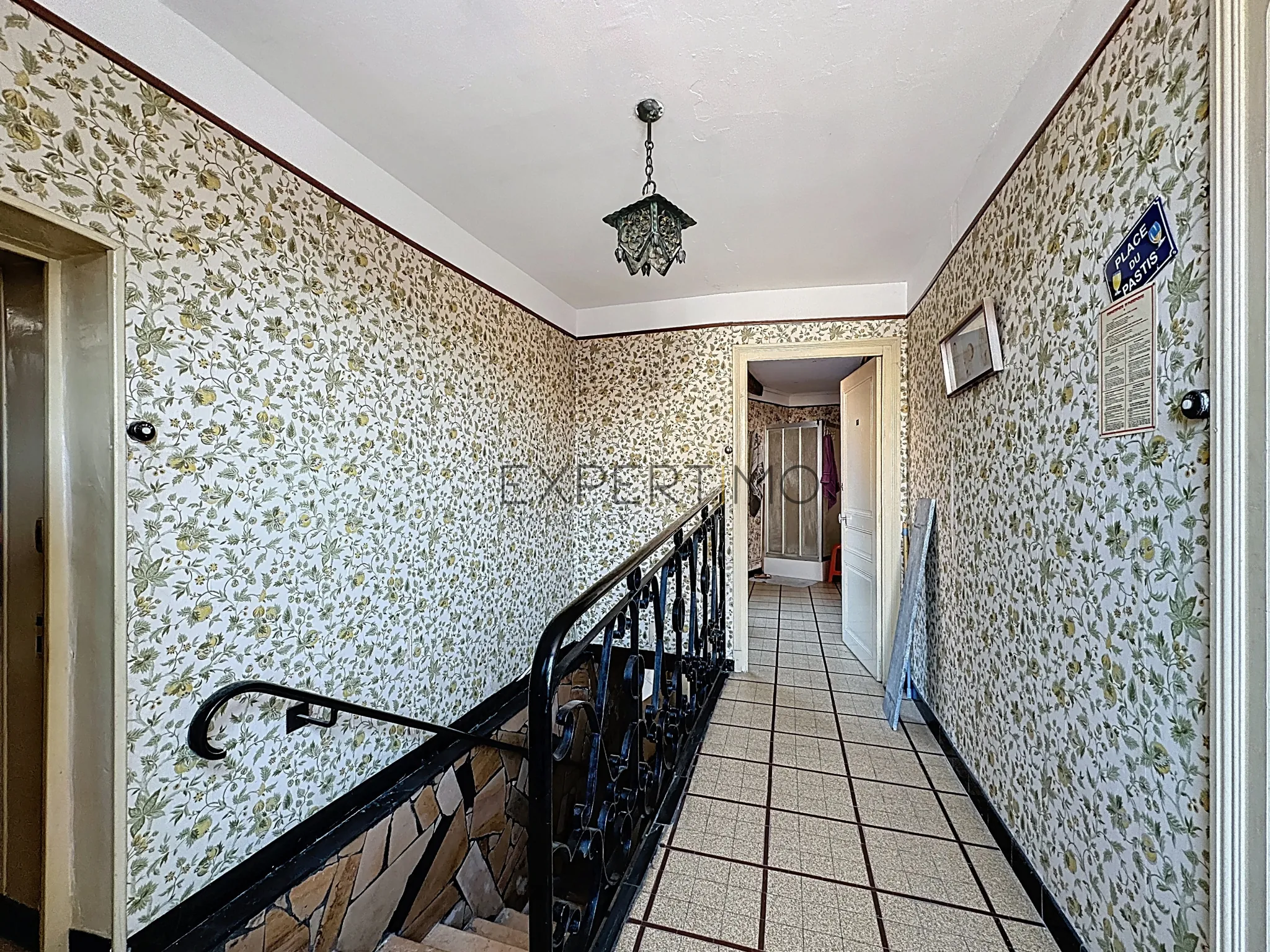 Grande maison à rénover avec fort potentiel à Laives (71240) 