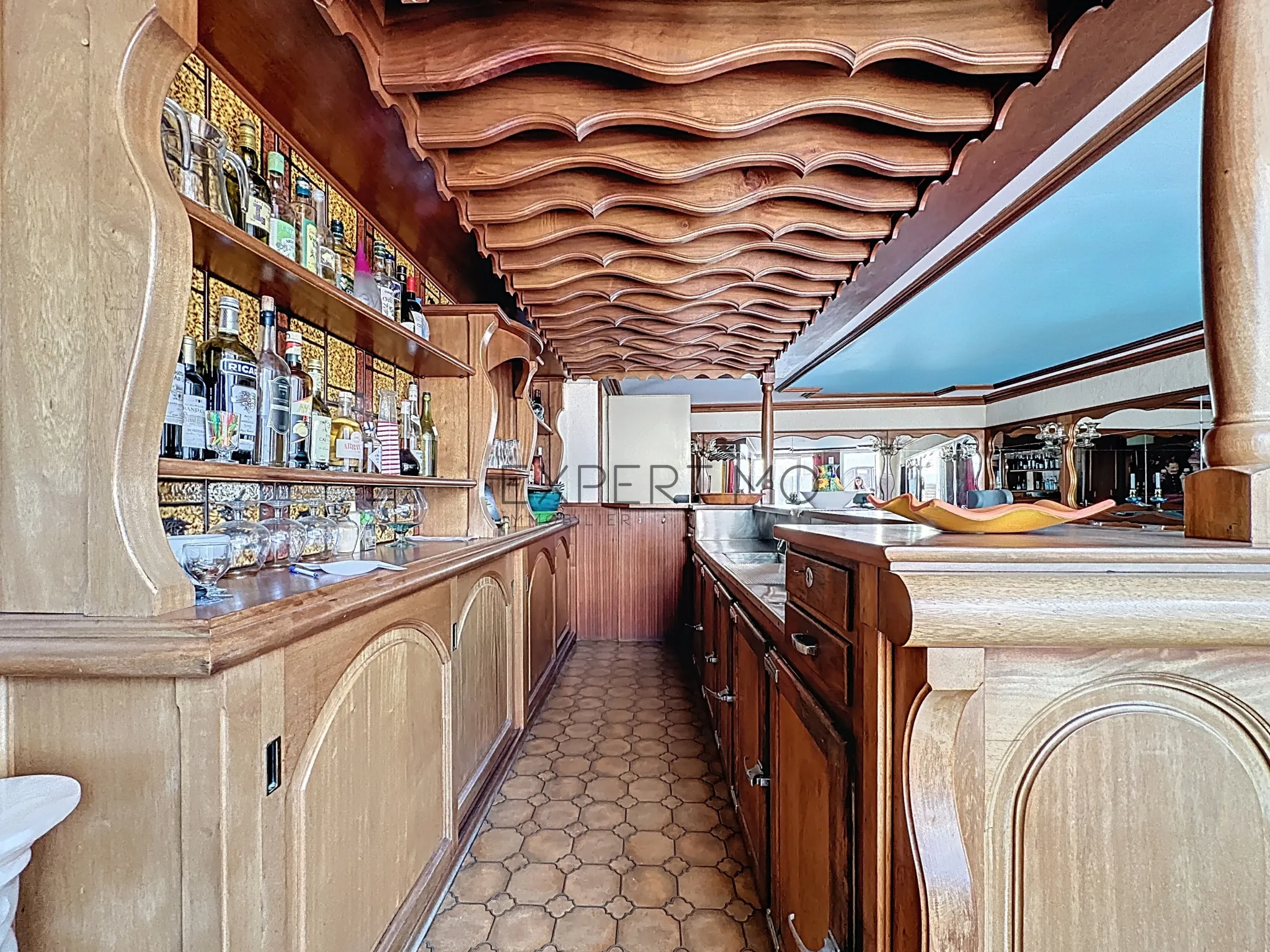 Grande maison à rénover avec fort potentiel à Laives (71240) 