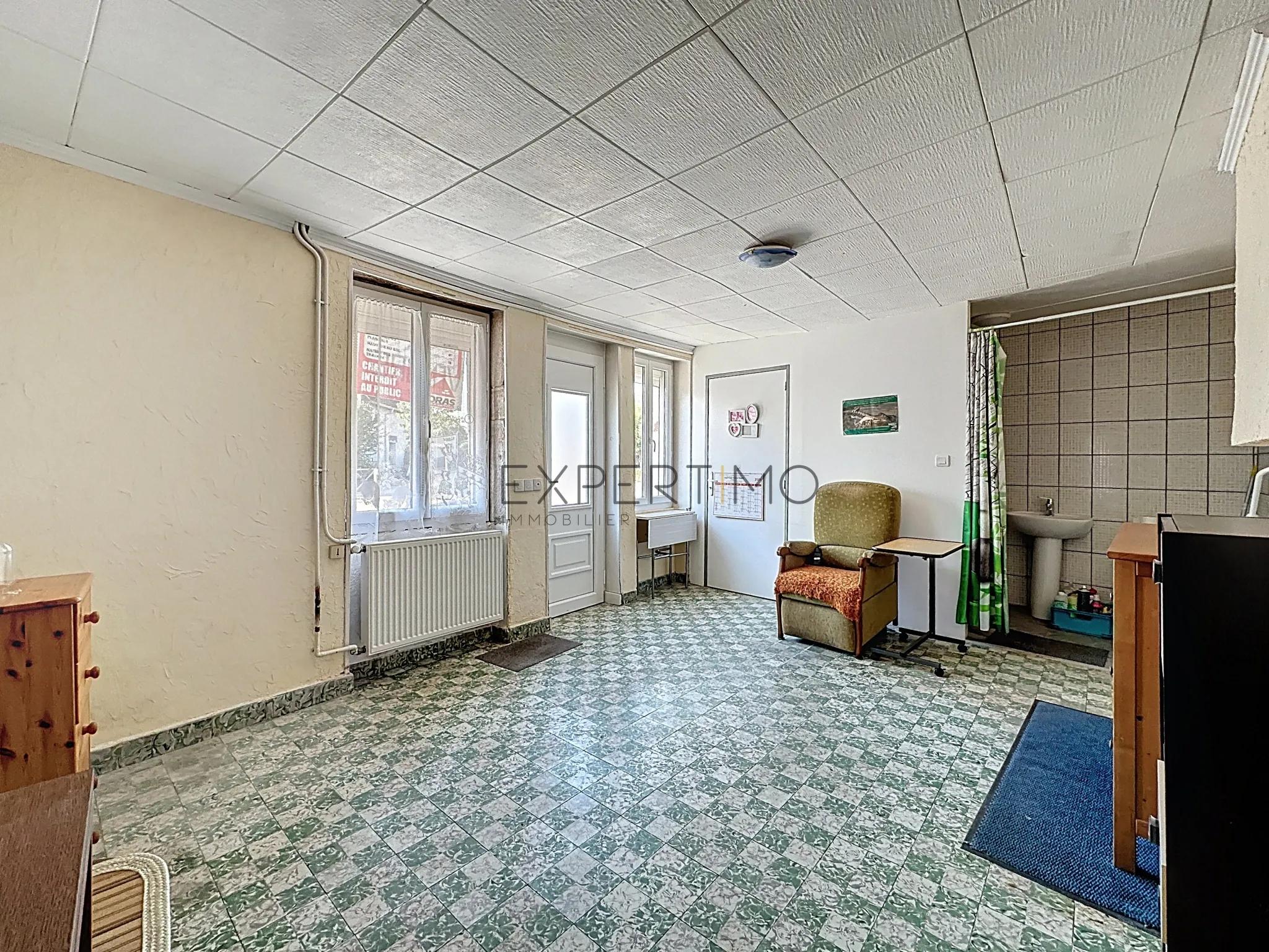 Grande maison à rénover avec fort potentiel à Laives (71240) 