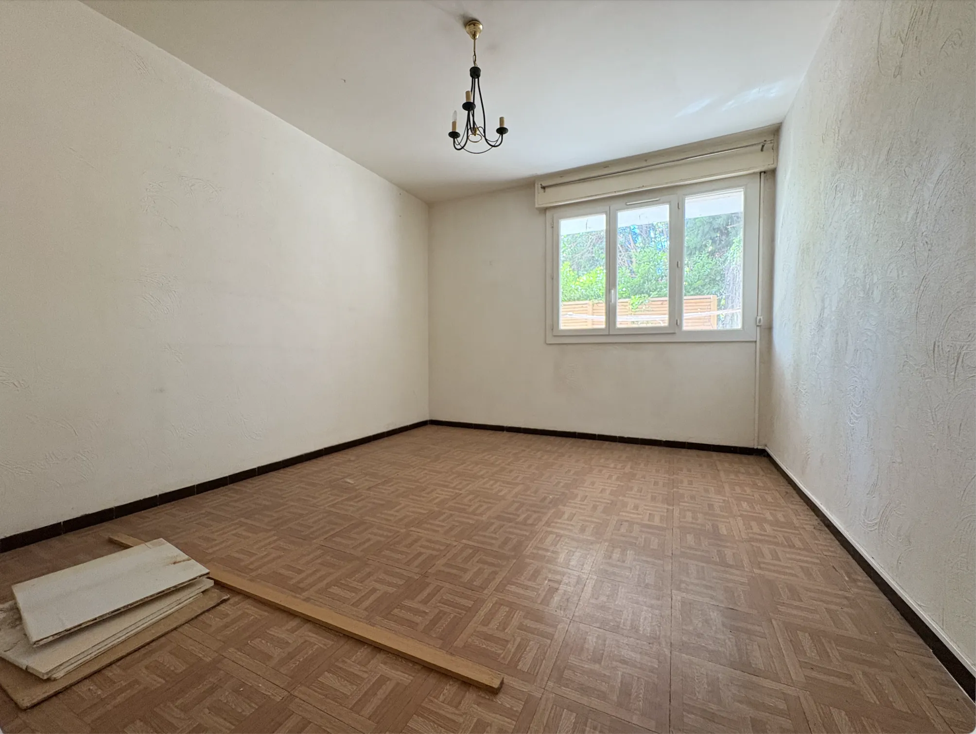 Investissement immobilier : plateau de 65 m² à Marseille Prado avec deux entrées indépendantes 