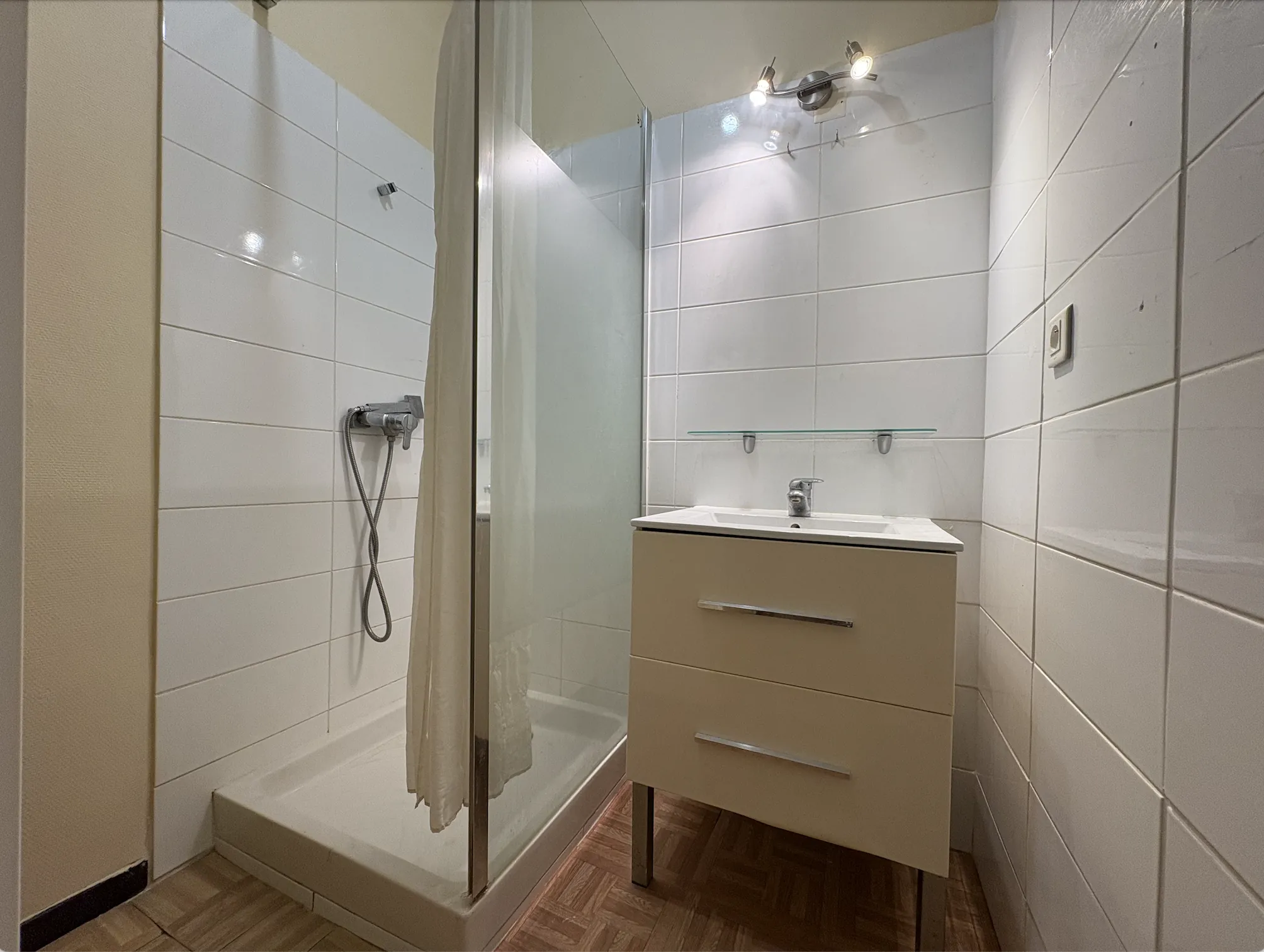 Investissement immobilier : plateau de 65 m² à Marseille Prado avec deux entrées indépendantes 