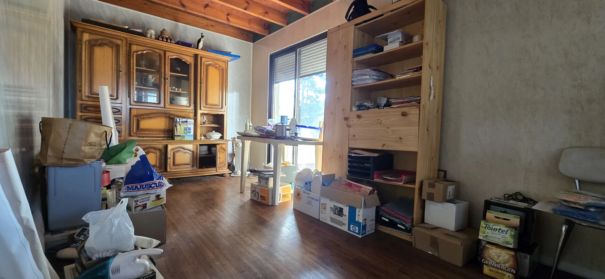 Maison avec source, dépendances et grand terrain à Saint-Gilles-Pligeaux 