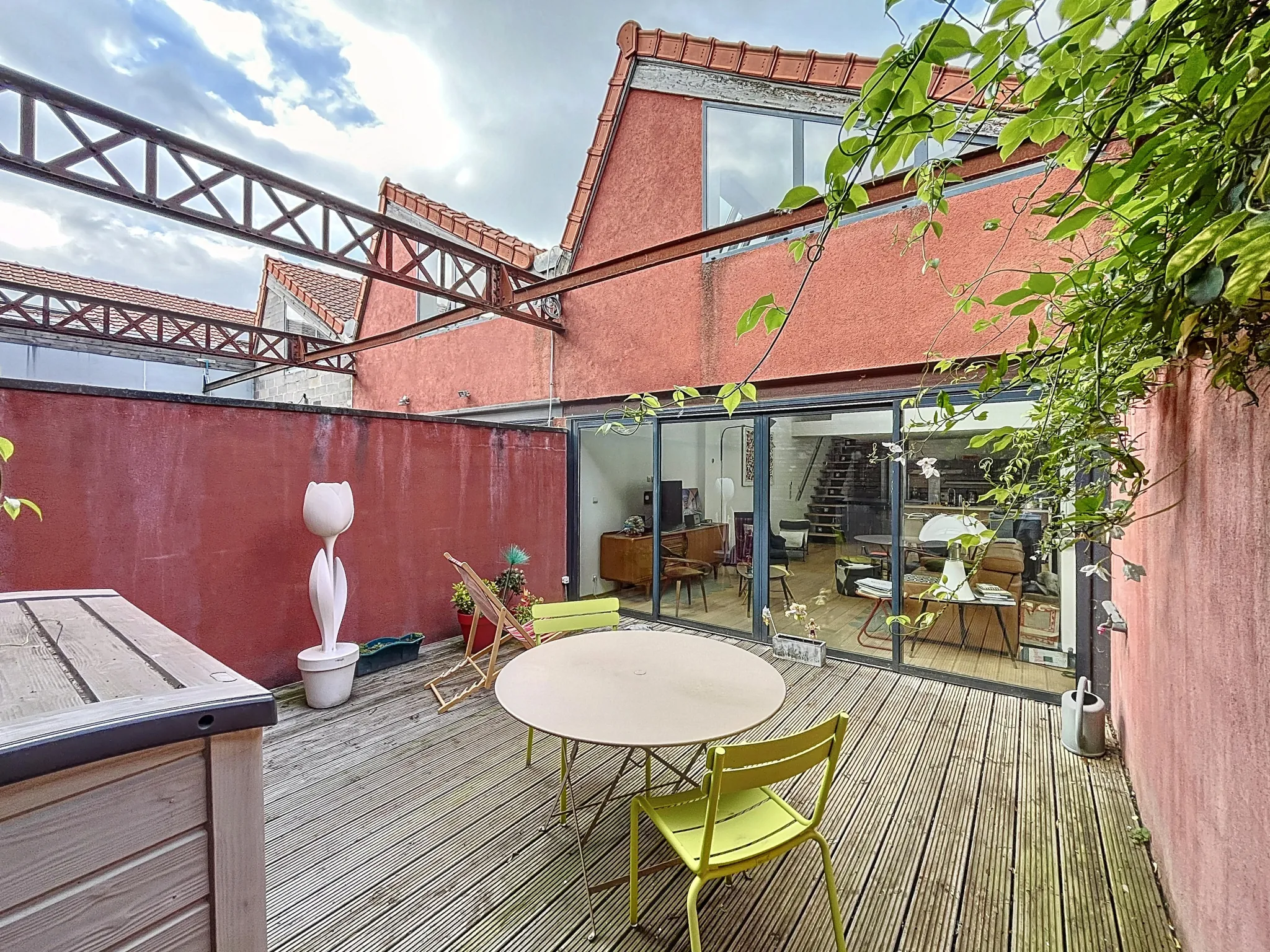 Loft exclusif de 140 m2 à Tourcoing, lumineux et sans travaux, secteur résidentiel