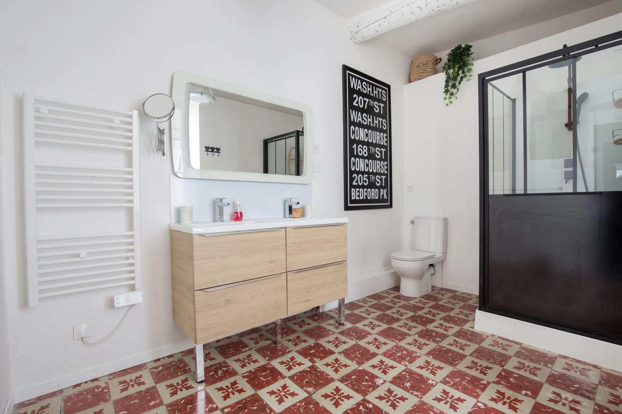 Maison de village à vendre à L'Isle-sur-la-Sorgue, charme et authenticité 