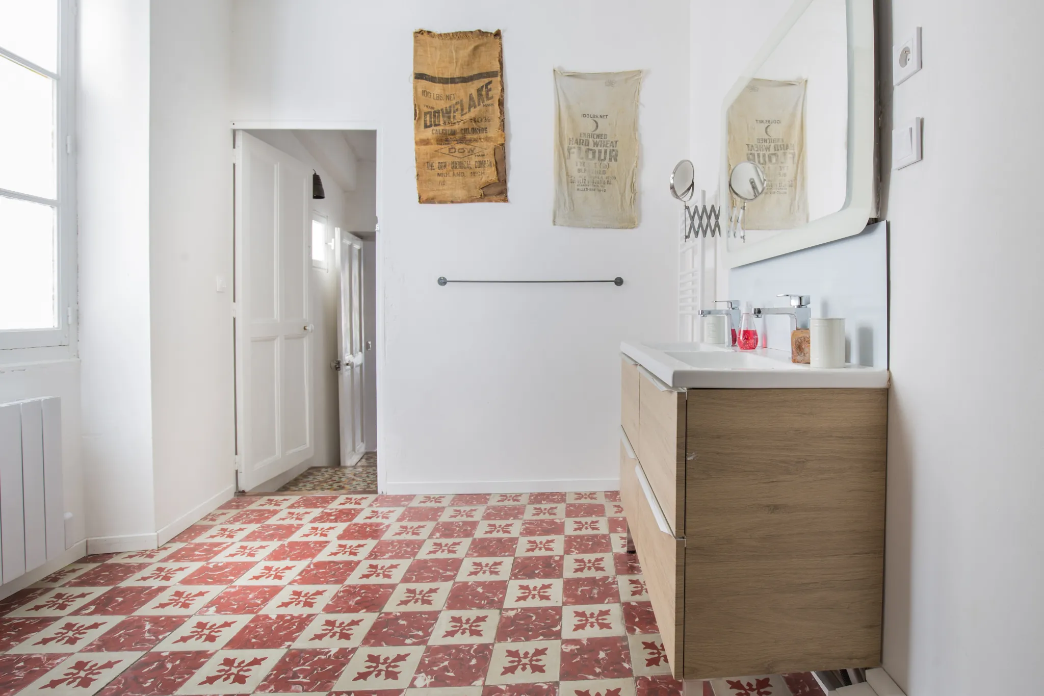 Maison de village à vendre à L'Isle-sur-la-Sorgue, charme et authenticité 