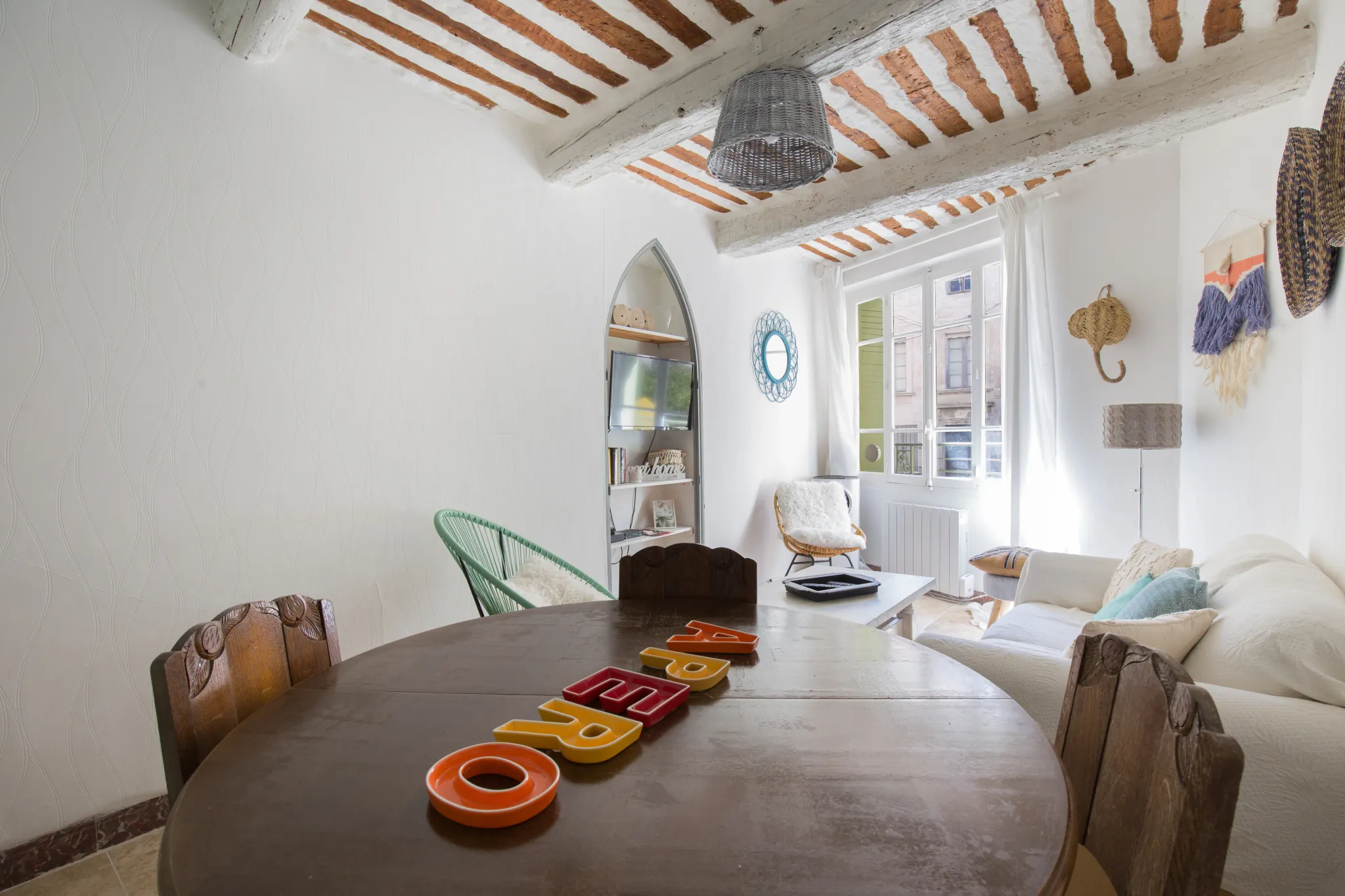 Maison de village à vendre à L'Isle-sur-la-Sorgue, charme et authenticité 