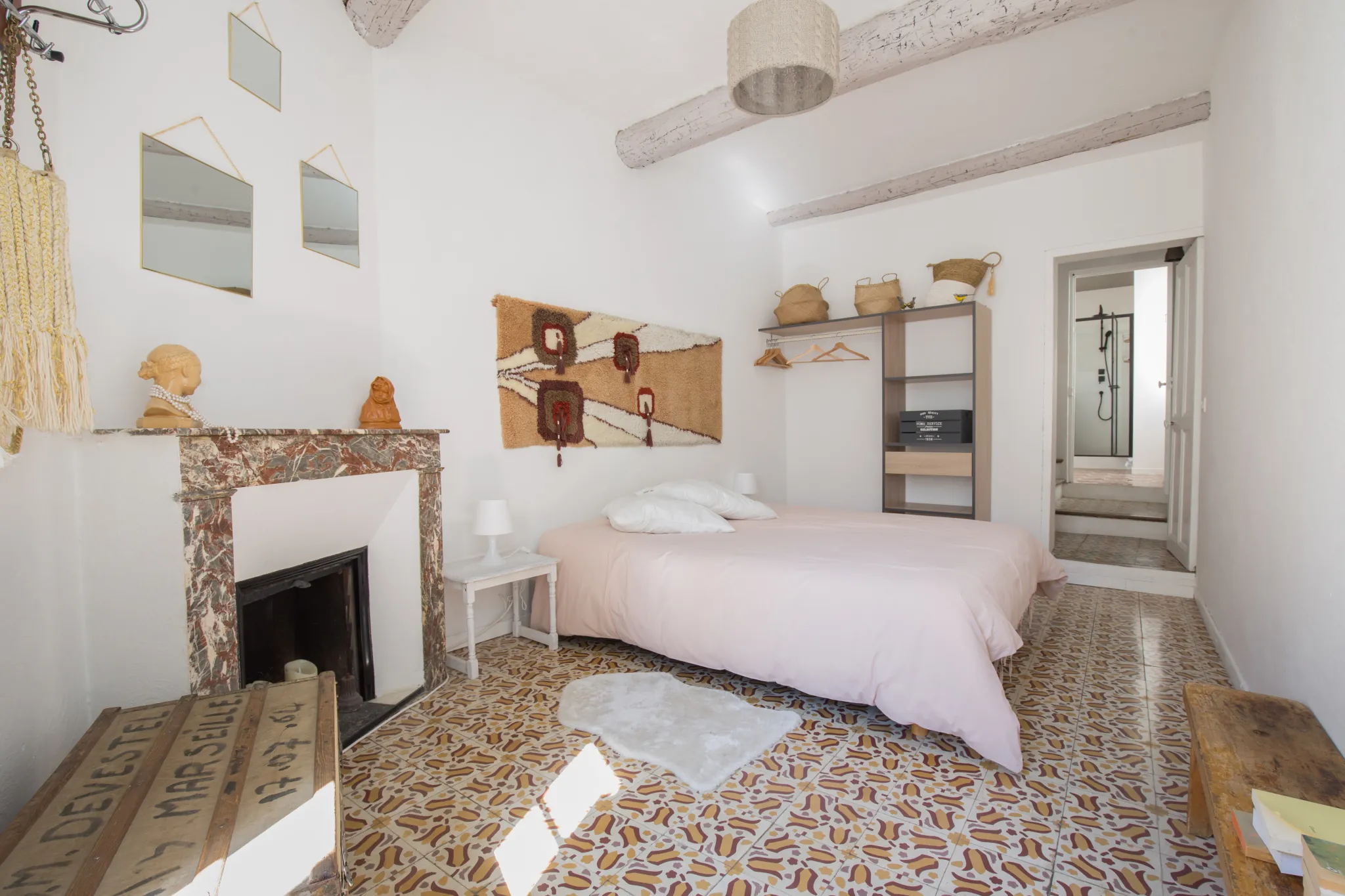 Maison de village à vendre à L'Isle-sur-la-Sorgue, charme et authenticité 