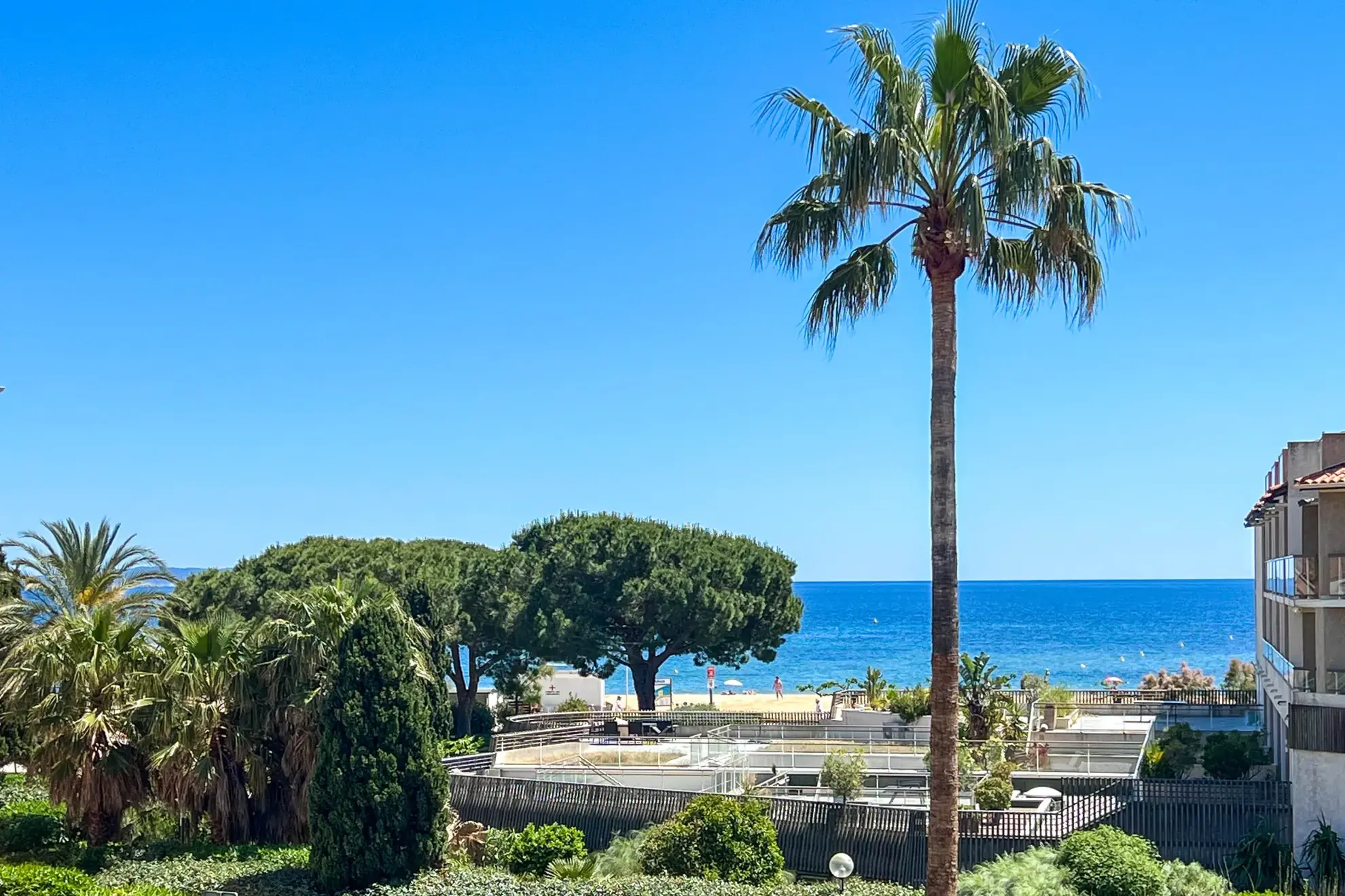 Appartement T2 avec Vue Mer et Parking à La Londe Les Maures