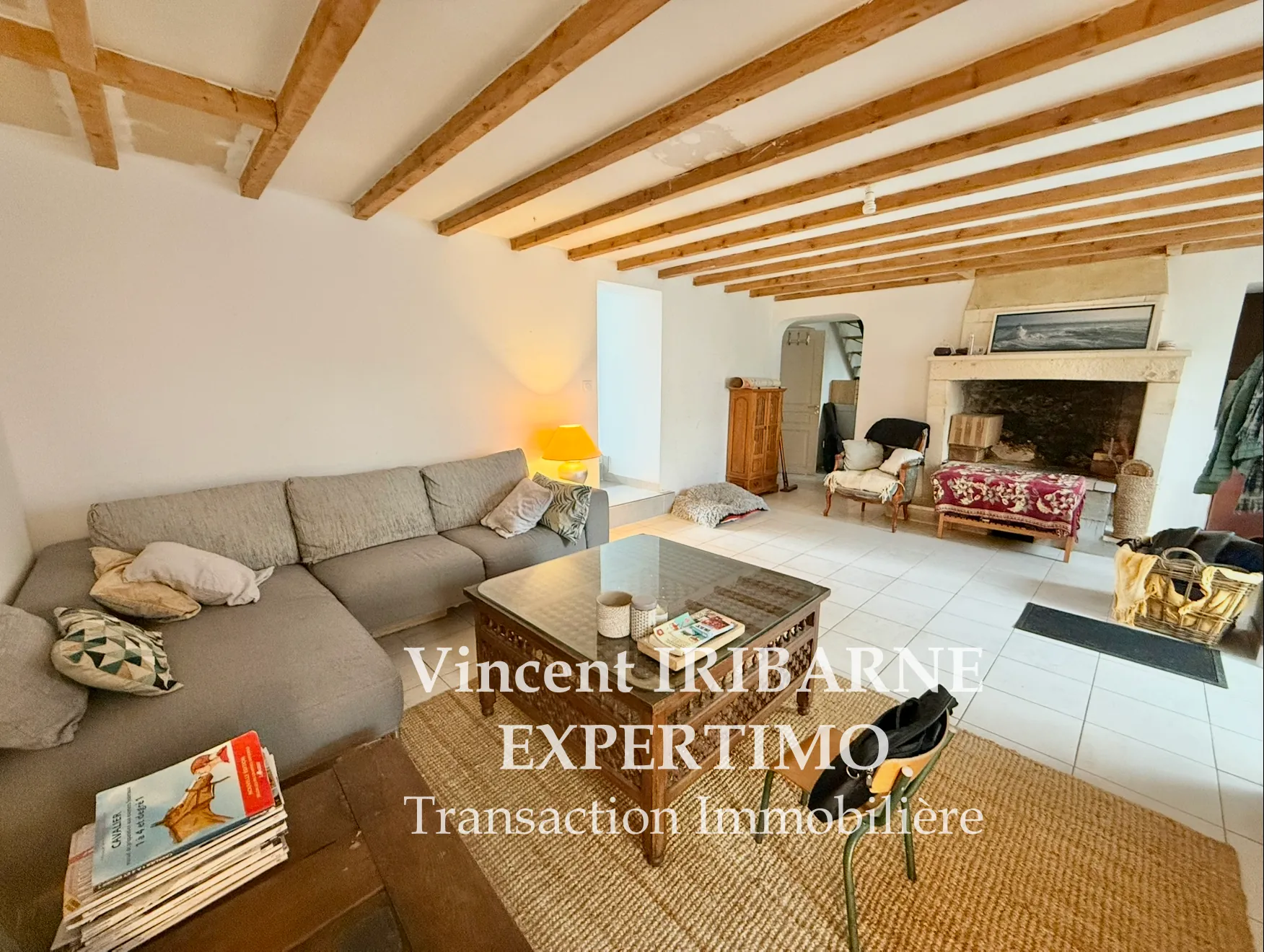 Belle maison charentaise de 108 m² avec garage et jardin à Bussac-sur-Charente 