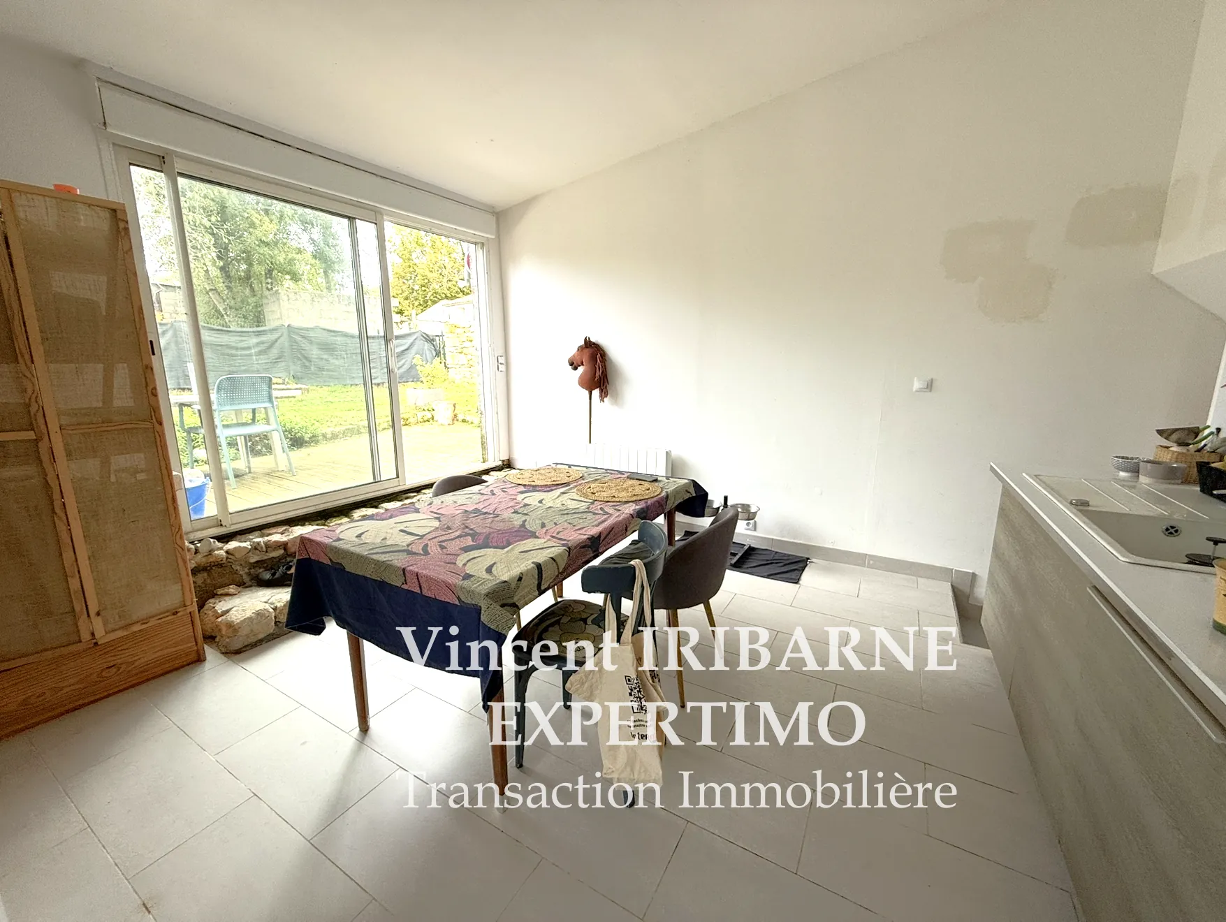 Belle maison charentaise de 108 m² avec garage et jardin à Bussac-sur-Charente 