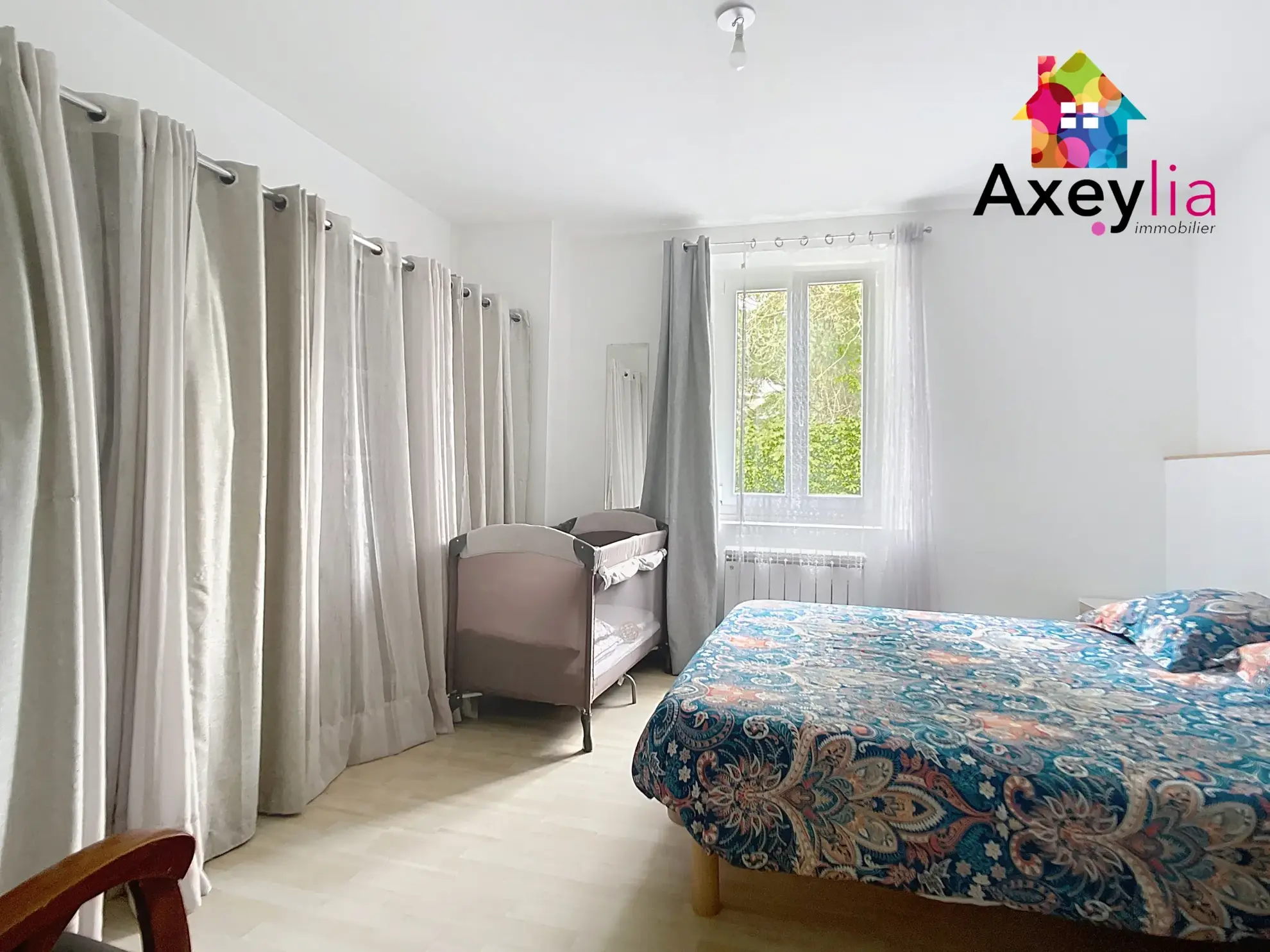 Maison rénovée avec 3 chambres, jardin arboré et sous-sol à Briennon (42720) 