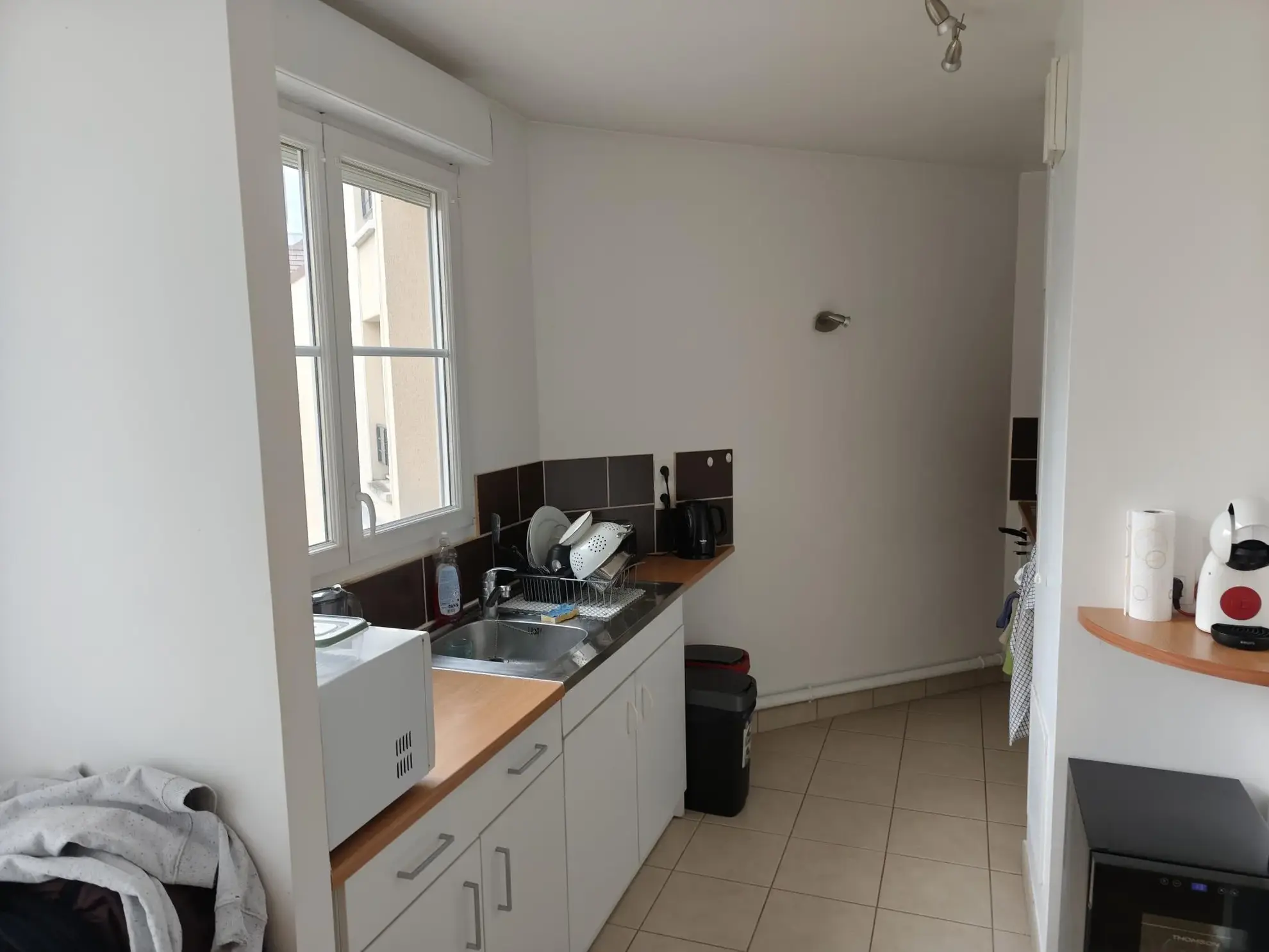 Bel appartement 2 pièces avec balcon, parking et cave à Les Clayes-sous-Bois 