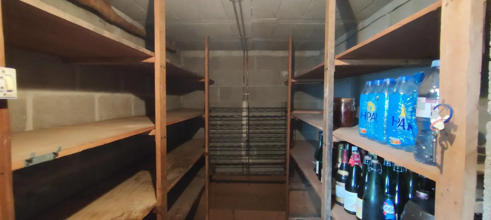 Pavillon traditionnel avec sous-sol total et jardin clos à Tanlay - Vente immobilière 