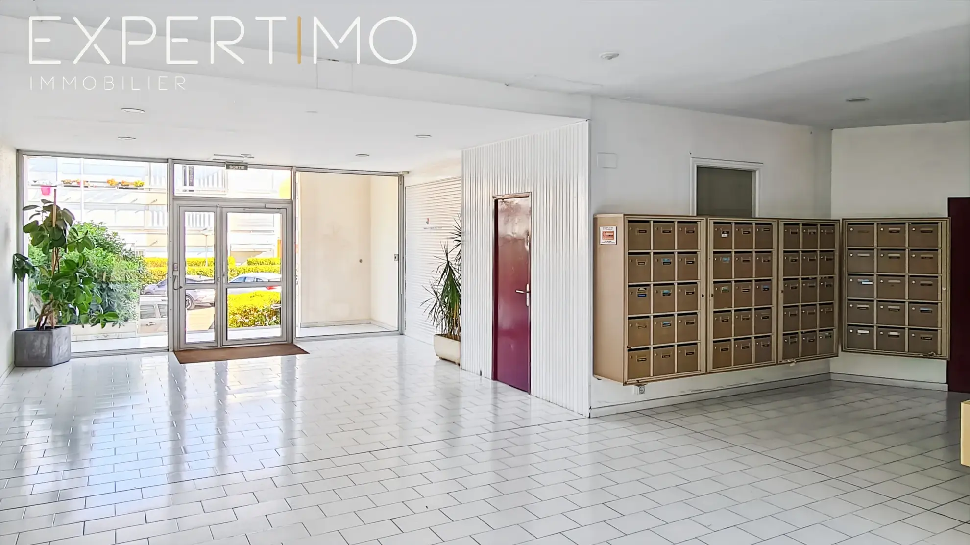 Appartement T2 avec terrasse dans résidence avec piscine à Le Grau du Roi 