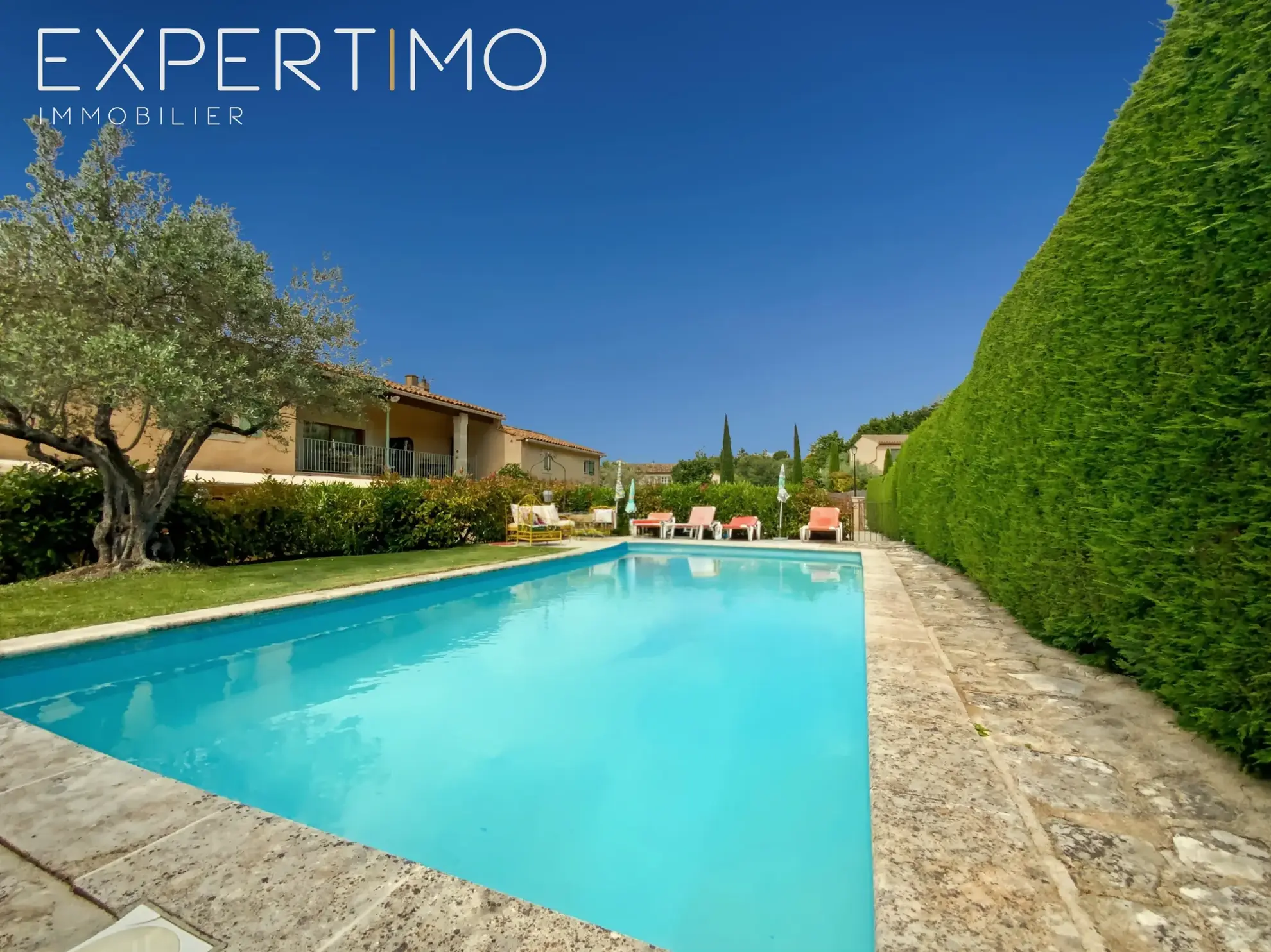 Appartement 2 chambres avec terrasse et piscine à Bonnieux dans le Luberon 