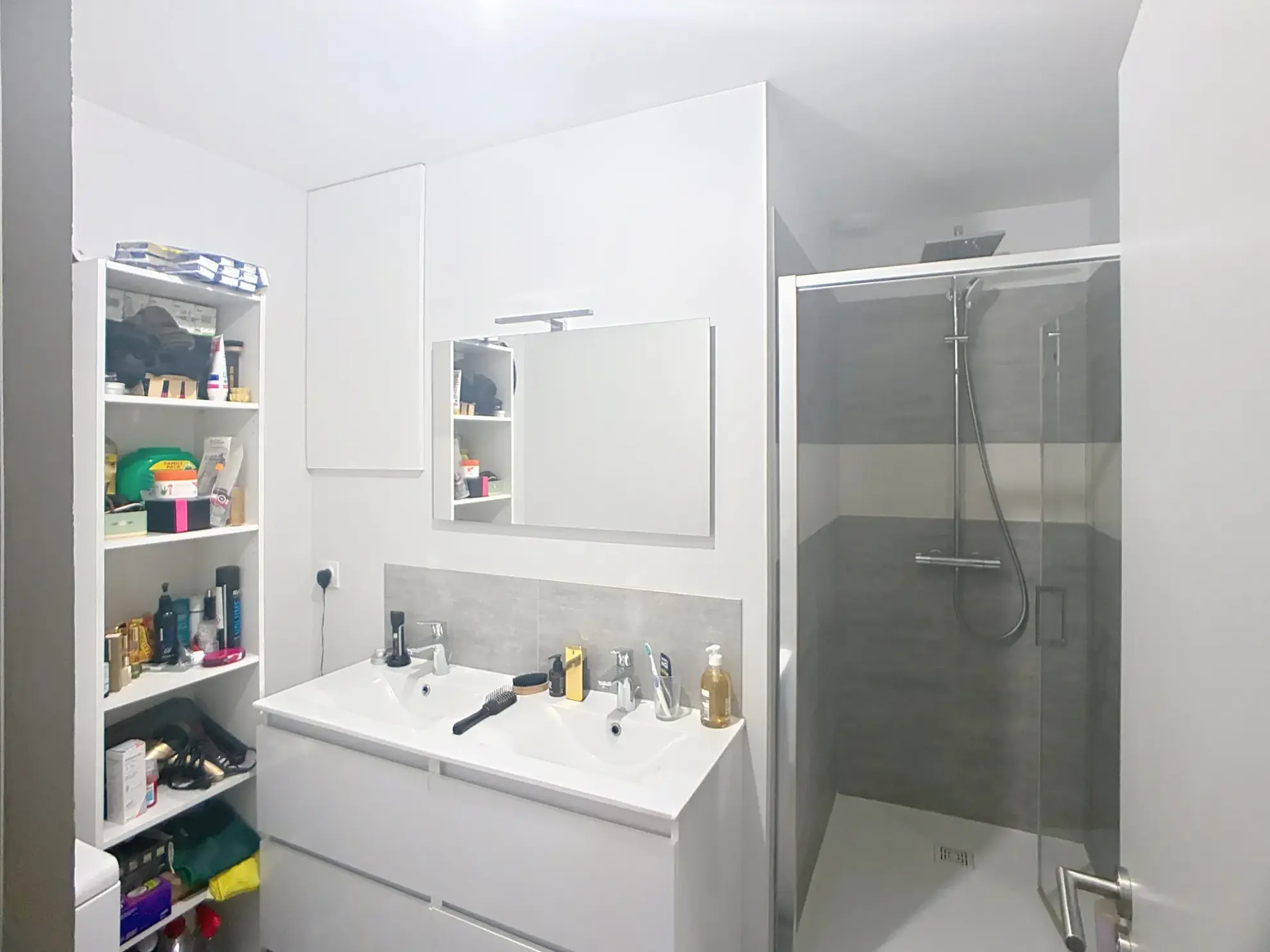 Magnifique duplex T3 avec terrasse, cour et parking à Vernaison en vente 