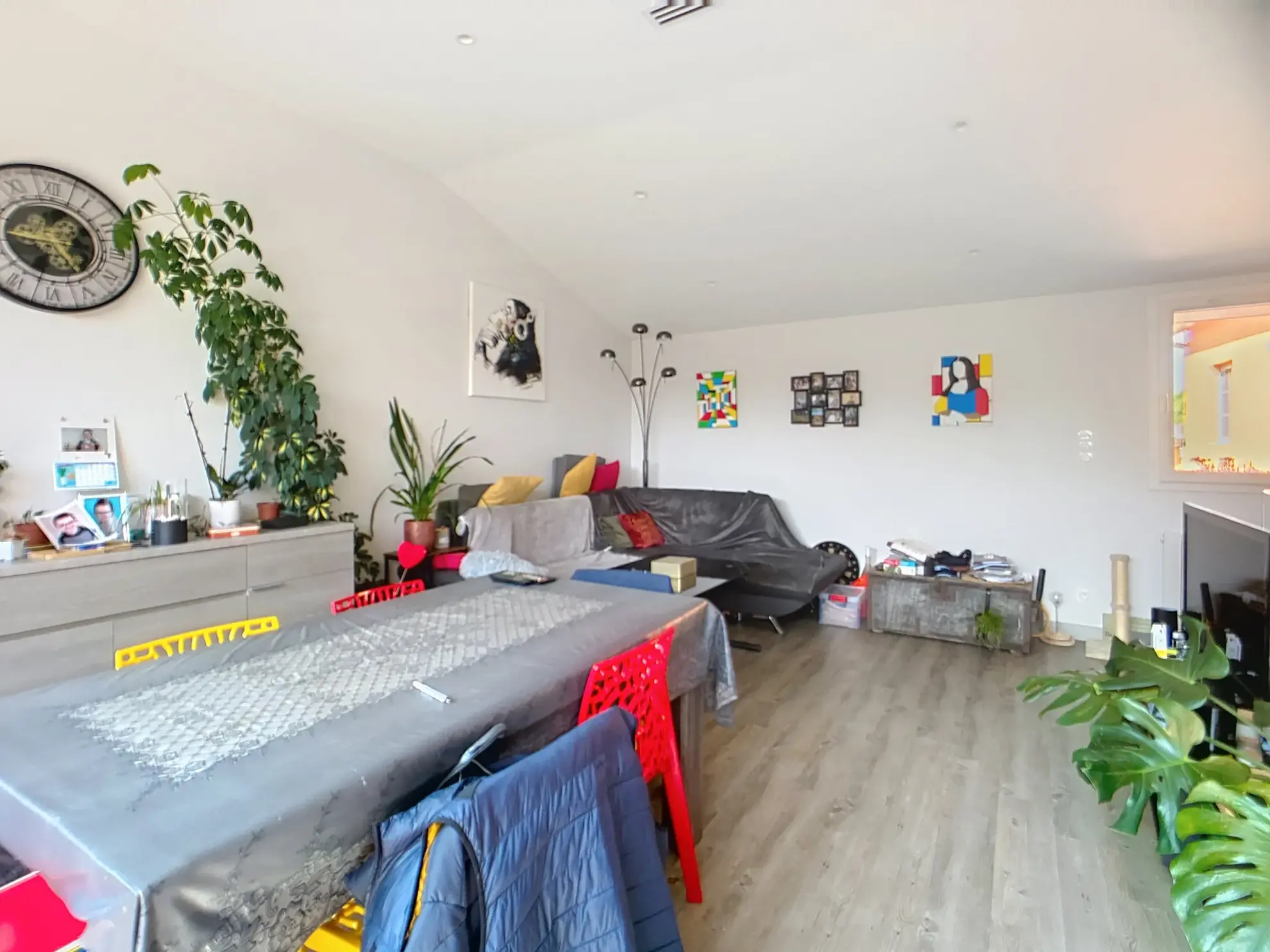 Magnifique duplex T3 avec terrasse, cour et parking à Vernaison en vente 