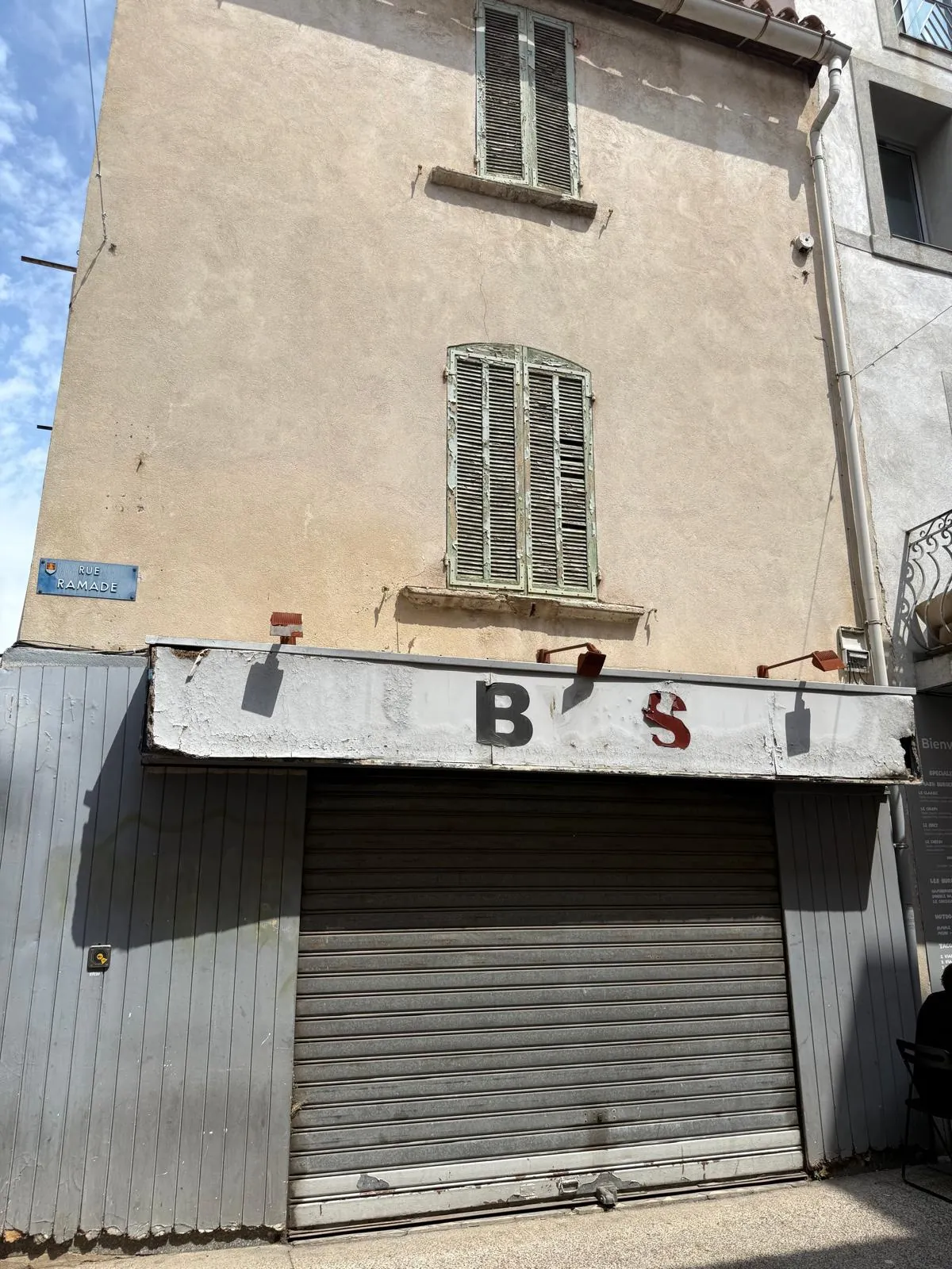 Immeuble à vendre au centre-ville de Martigues en excellent état