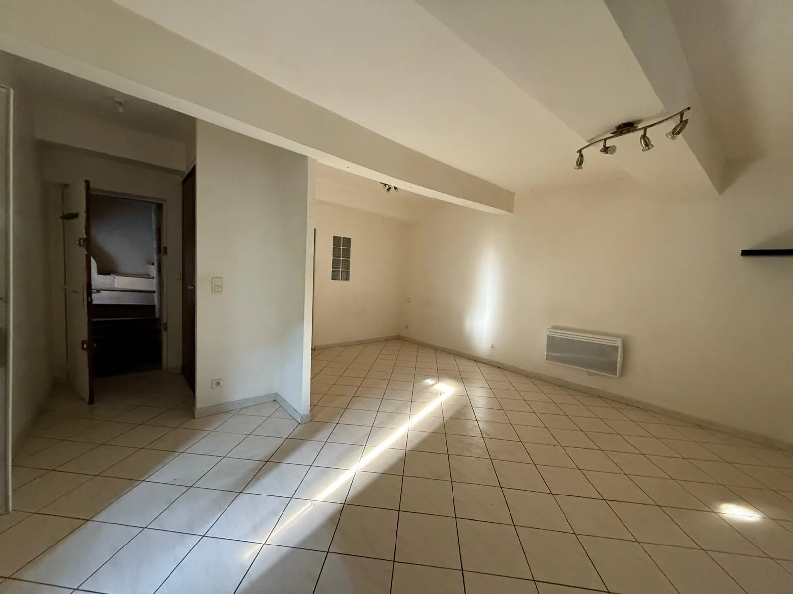 Immeuble à vendre au centre-ville de Martigues en excellent état 