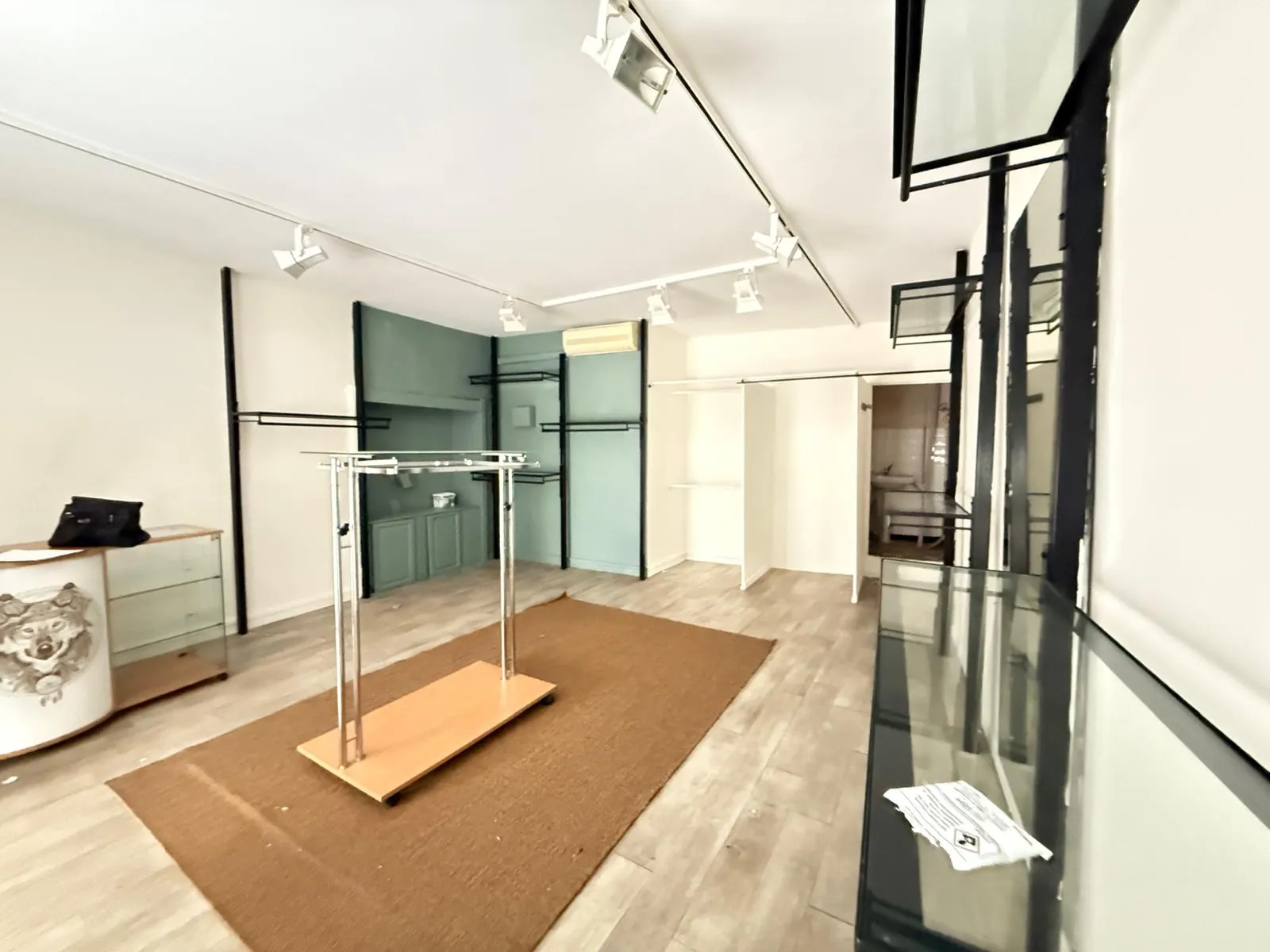 Immeuble à vendre au centre-ville de Martigues en excellent état 