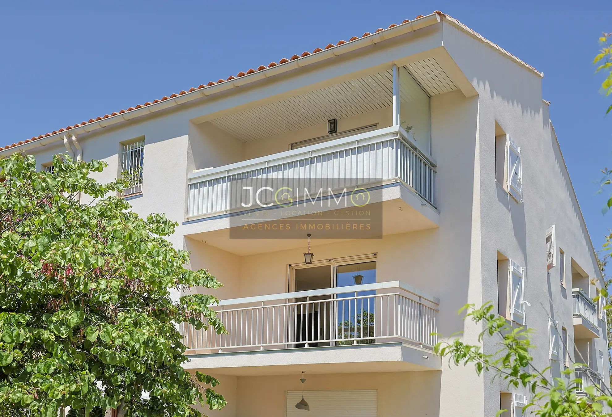 Appartement T3 au Pradet avec terrasse, lumineux et proche centre-ville 